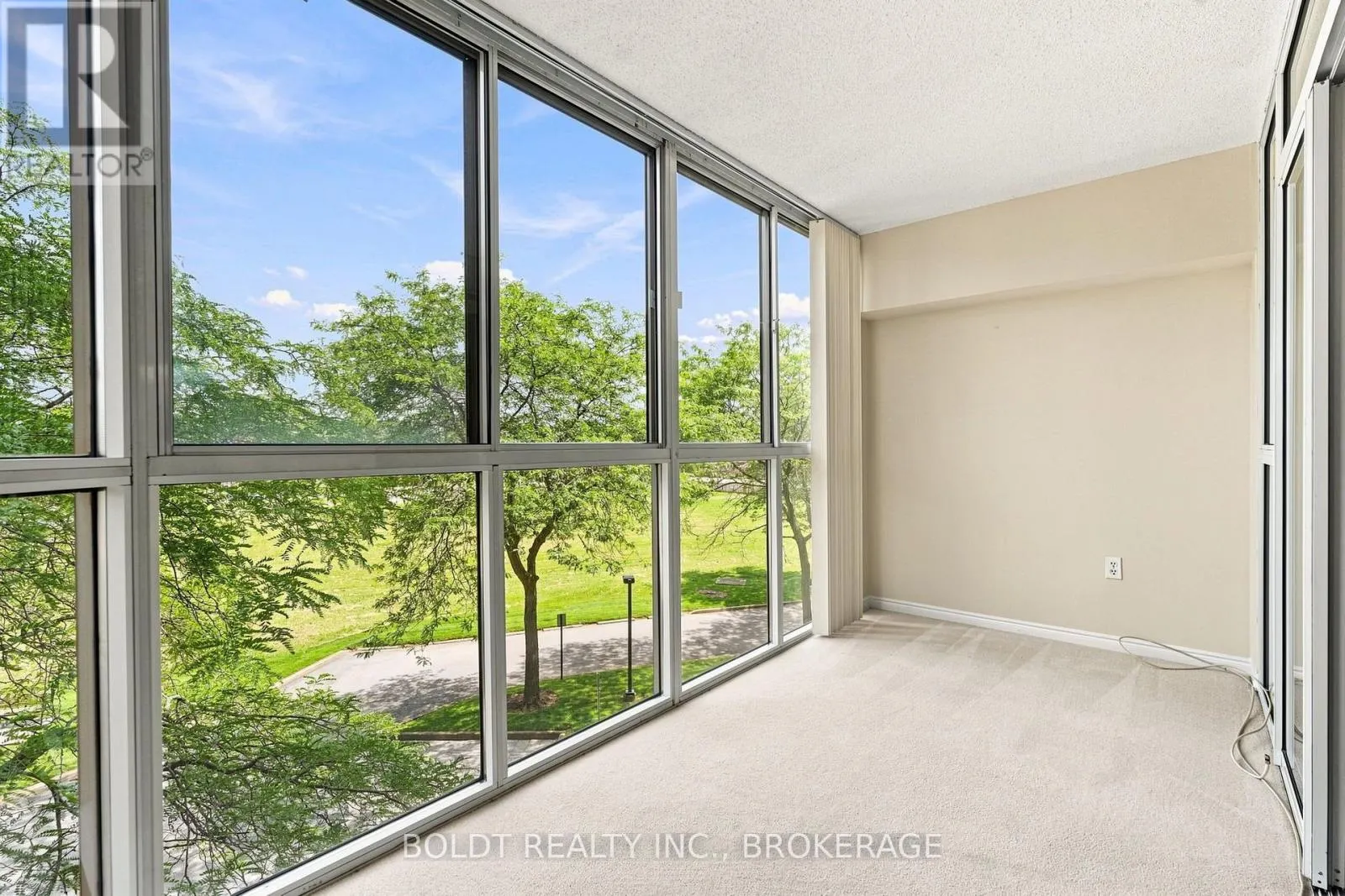 306 - 162 MARTINDALE ROAD #306