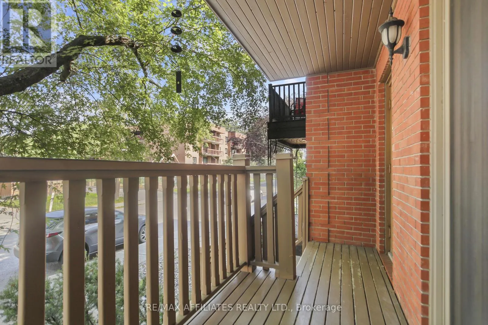 1 - 160 BRUYERE STREET