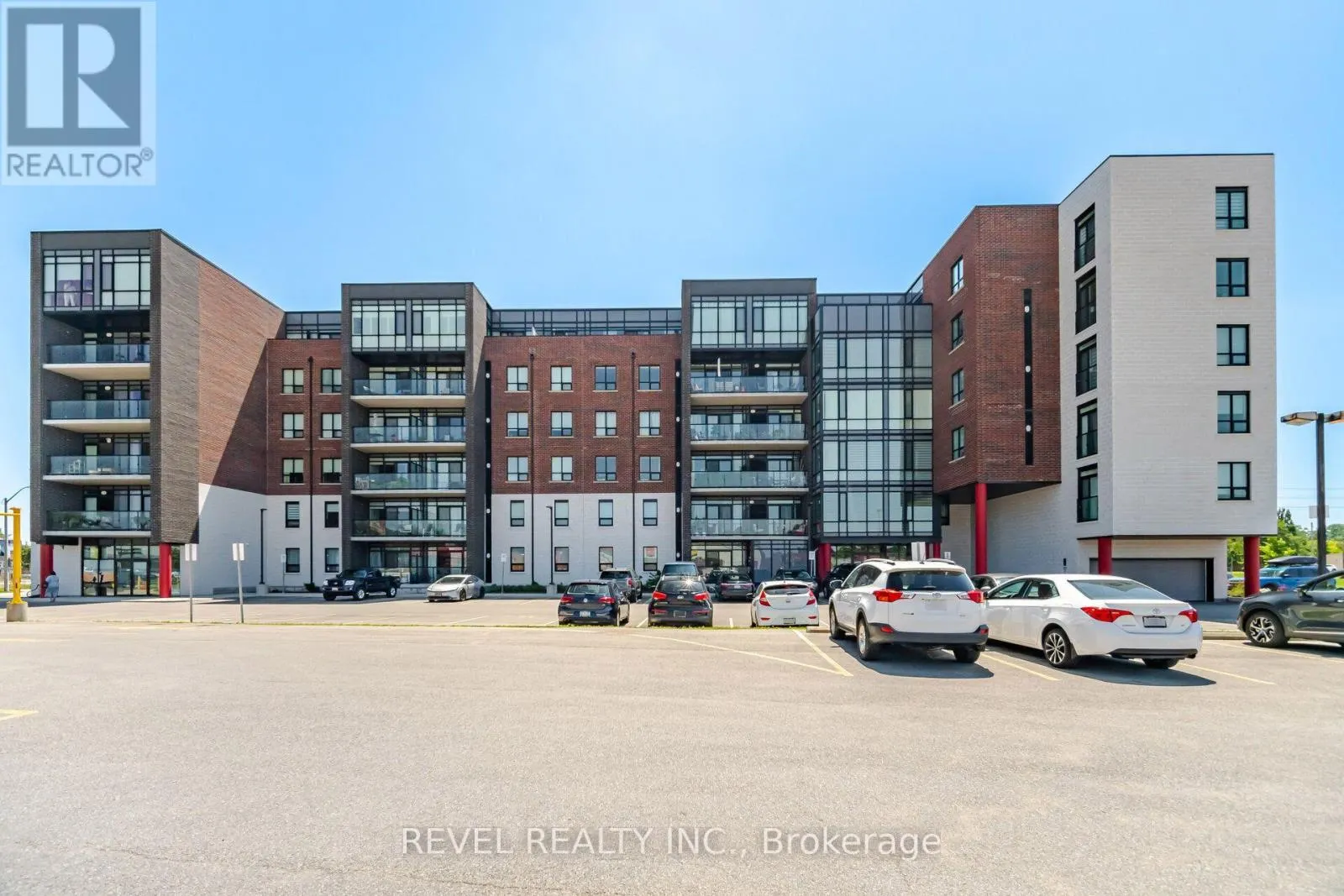 214 - 5 HAMILTON STREET N