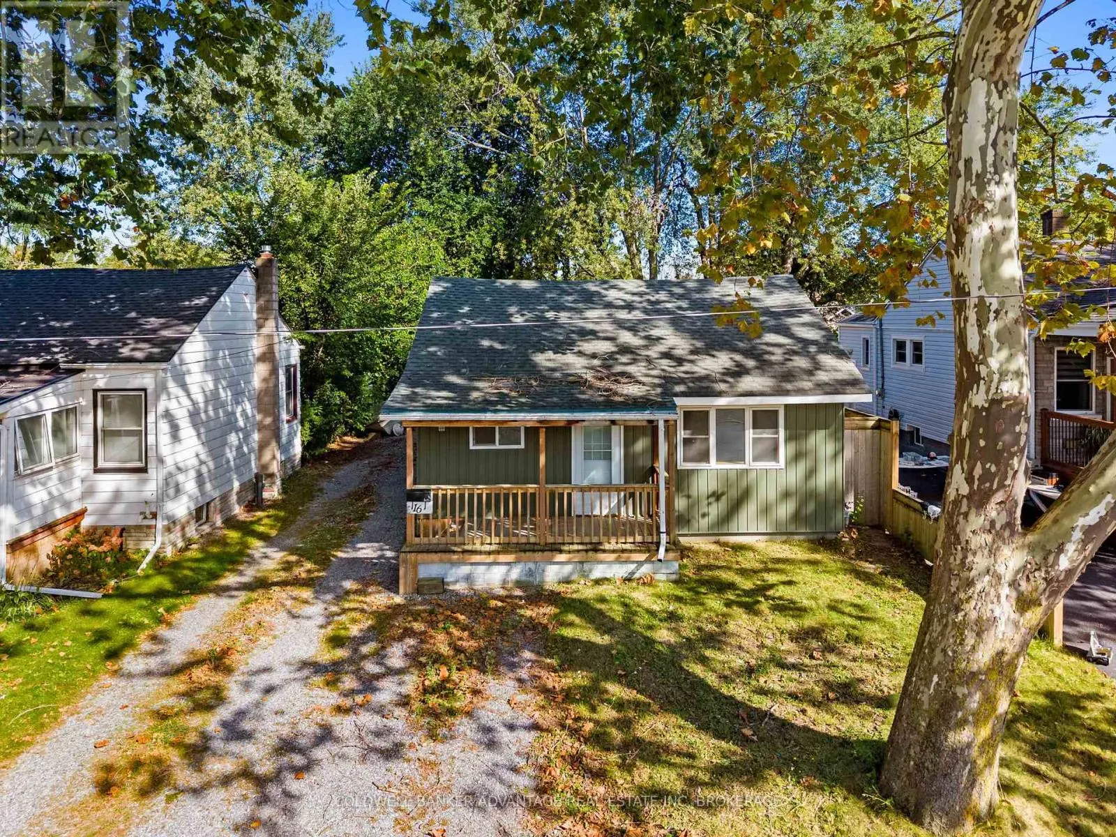 16 ACHILLES AVENUE