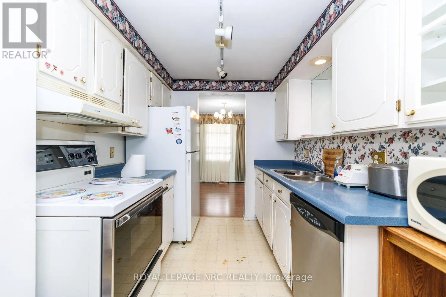 1 - 242 LAKEPORT ROAD #1