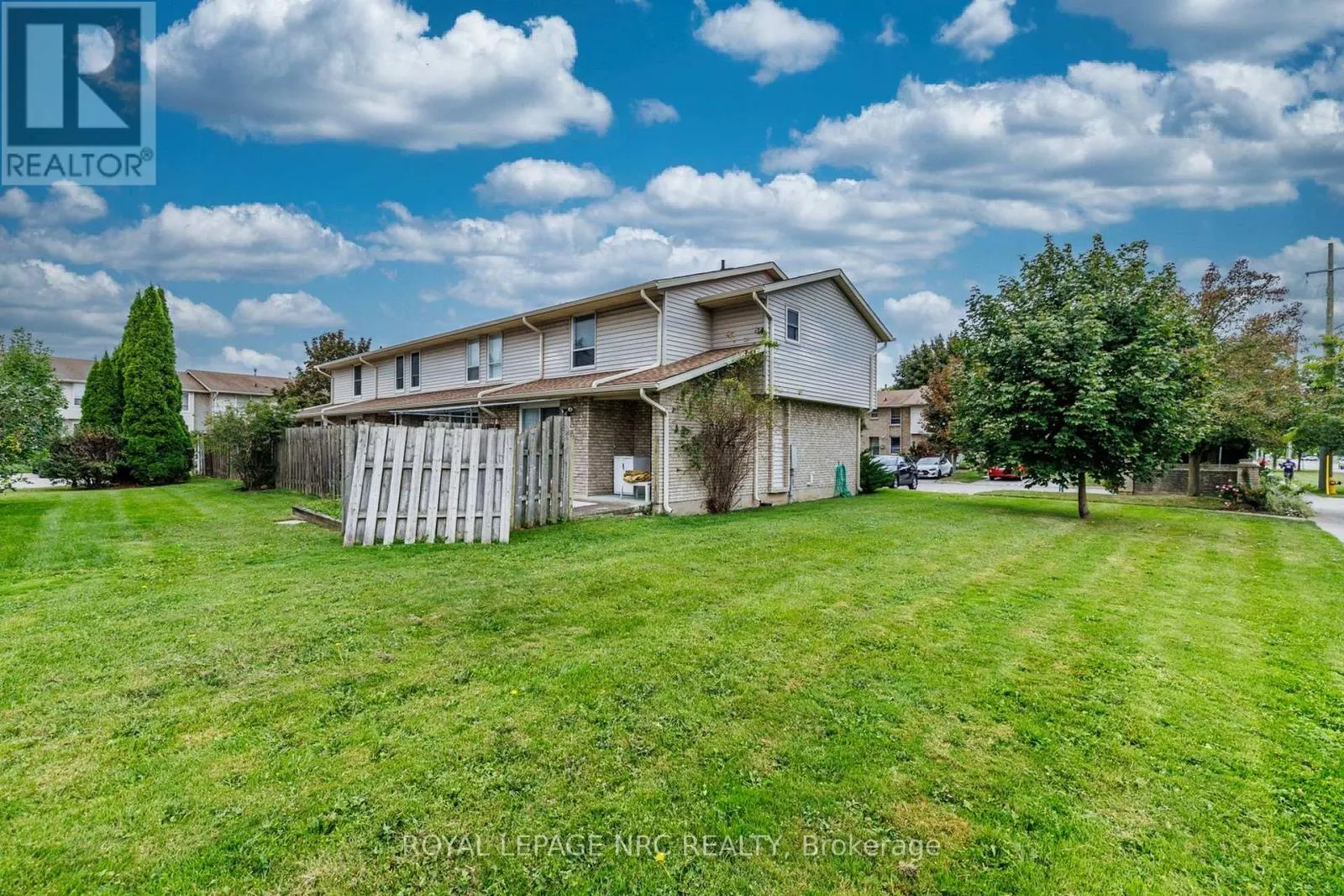 1 - 242 LAKEPORT ROAD #1
