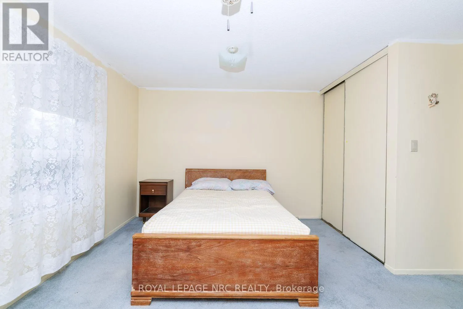 1 - 242 LAKEPORT ROAD #1