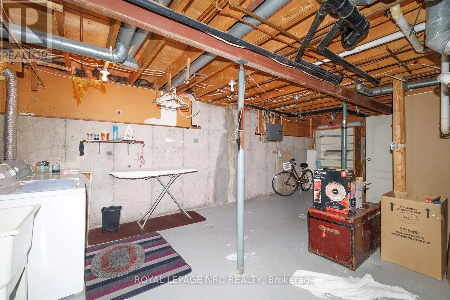 1 - 242 LAKEPORT ROAD #1