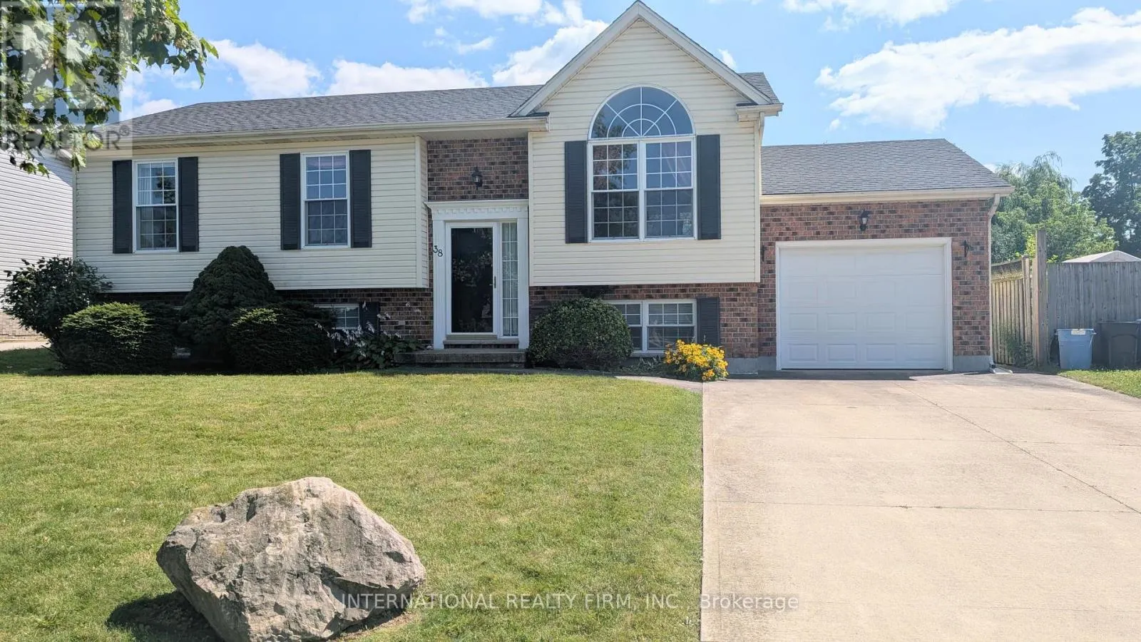 38 WINDLE VILLAGE CRESCENT