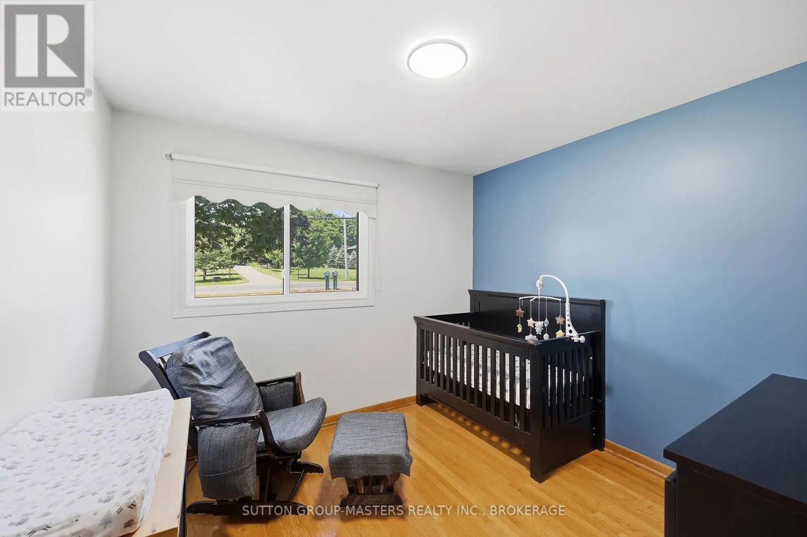 2212 BATTERSEA ROAD