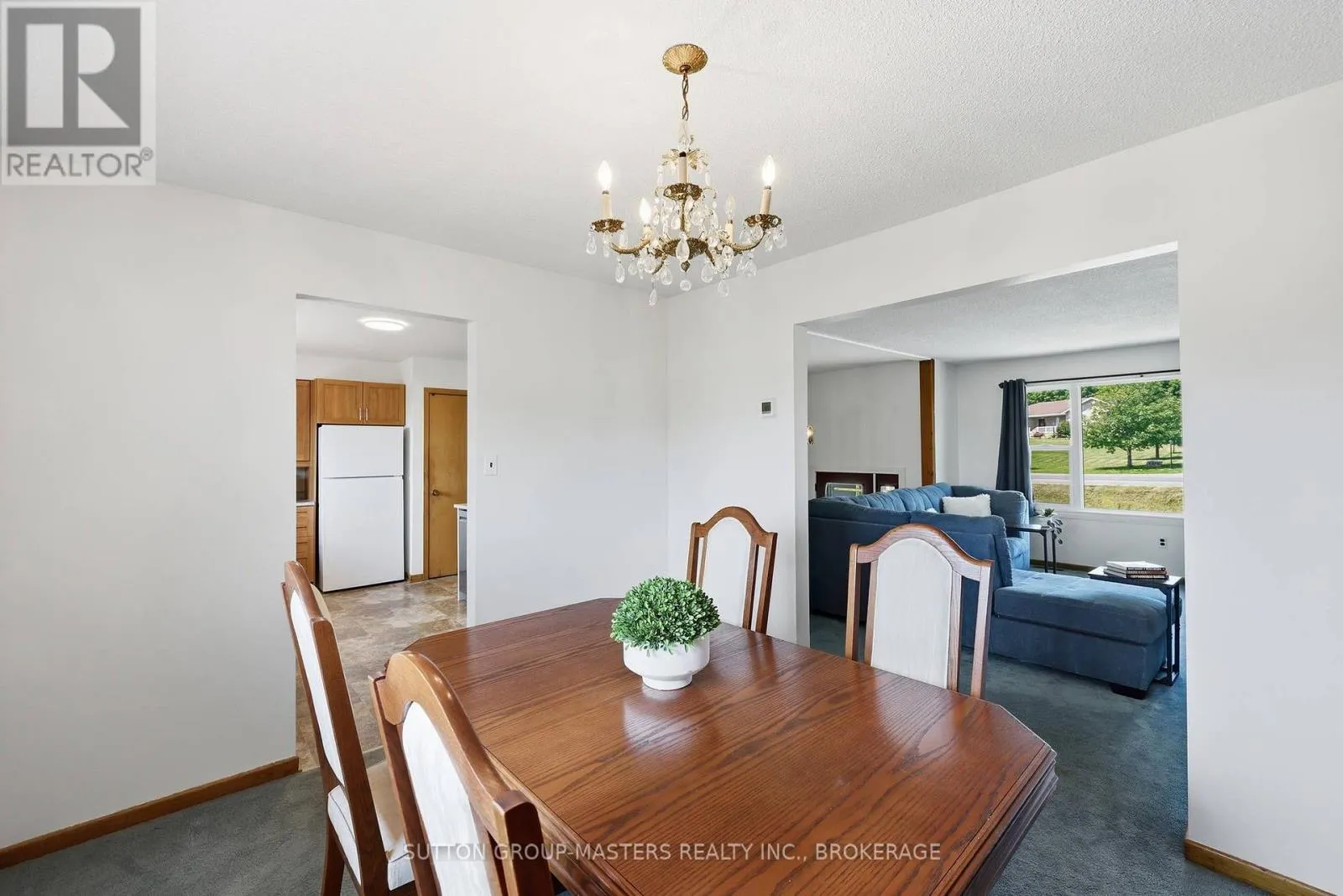 2212 BATTERSEA ROAD