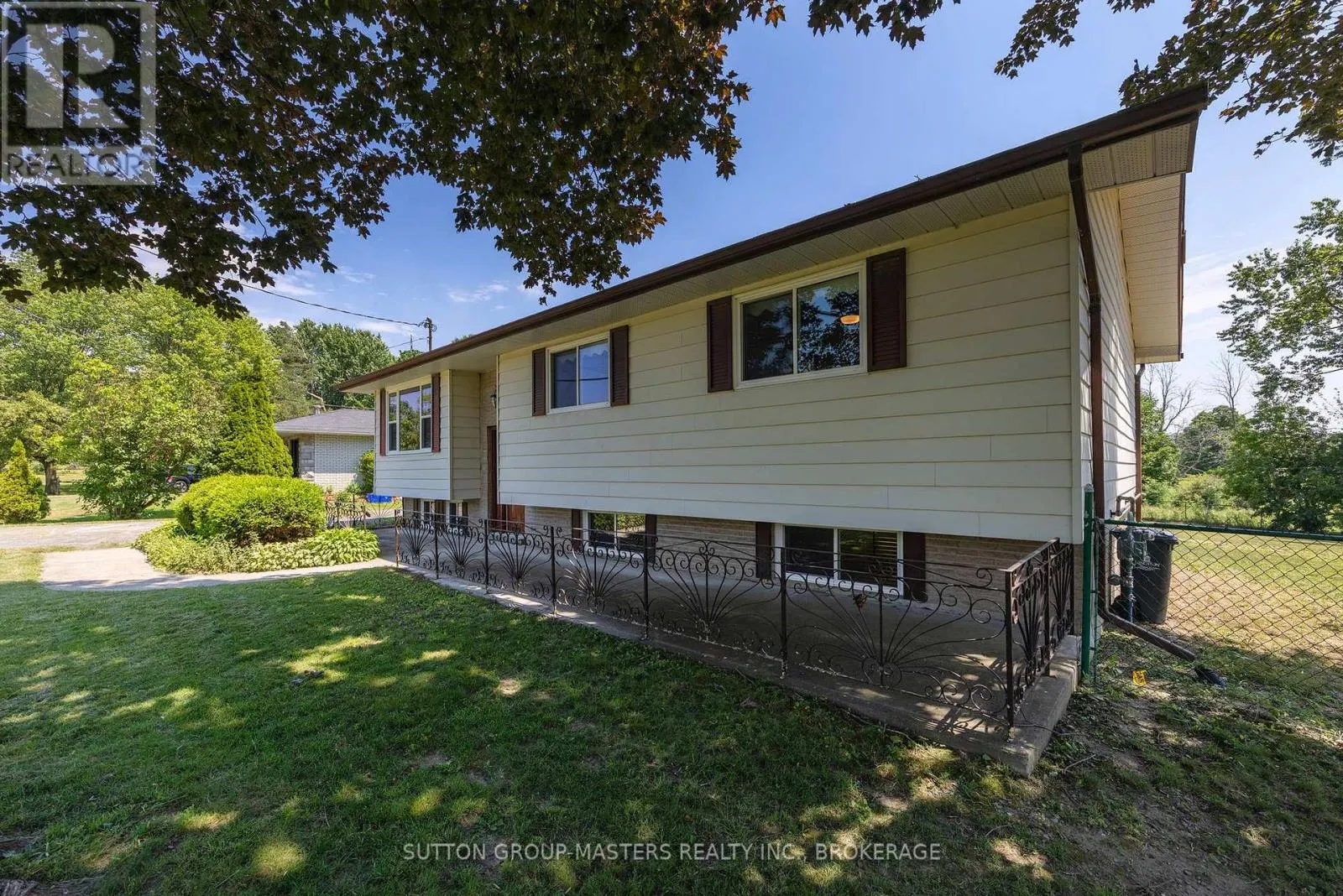 2212 BATTERSEA ROAD