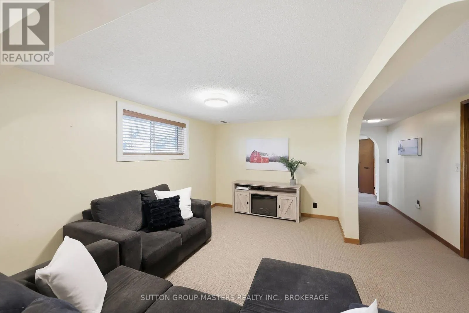 2212 BATTERSEA ROAD