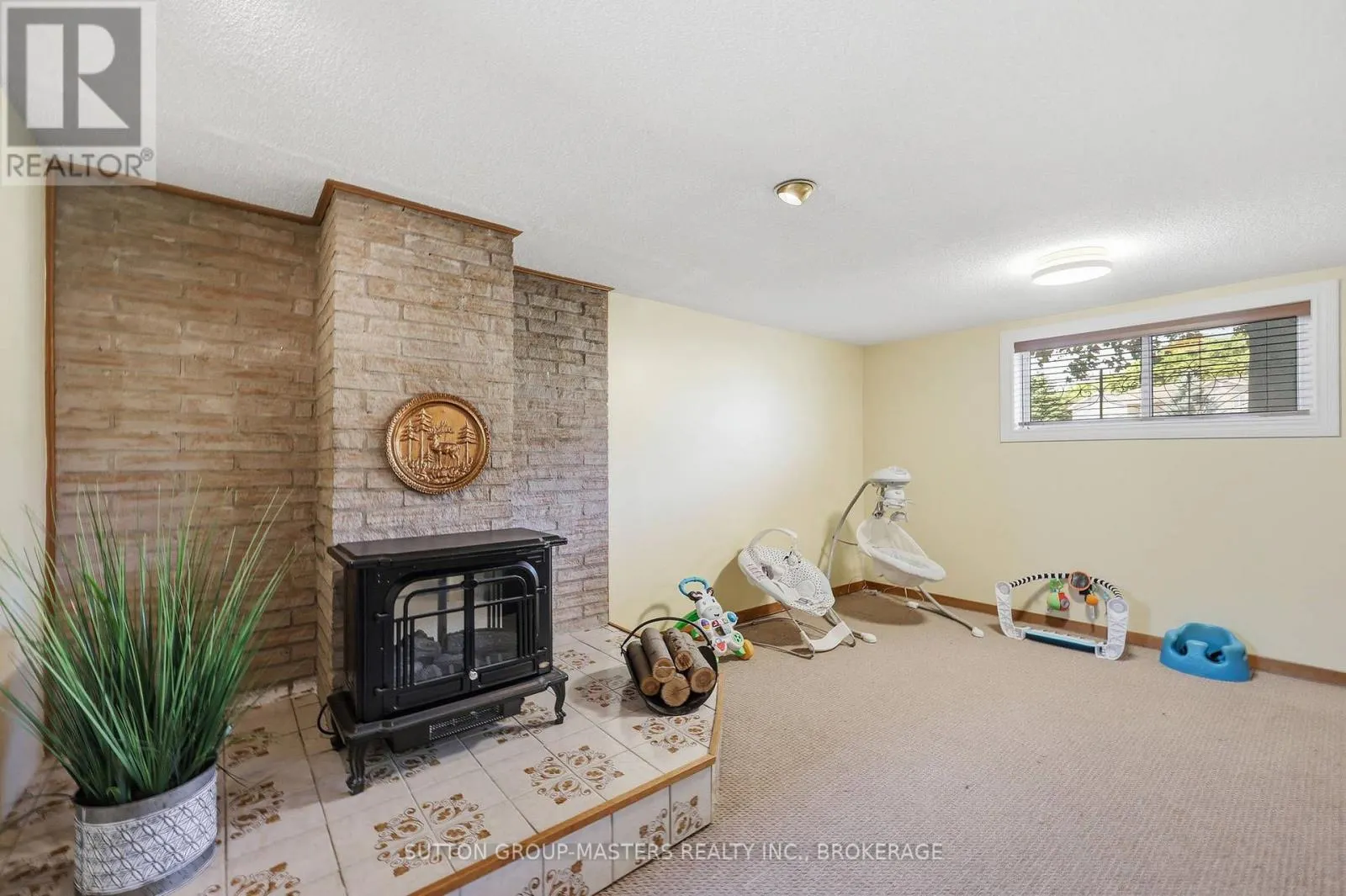 2212 BATTERSEA ROAD