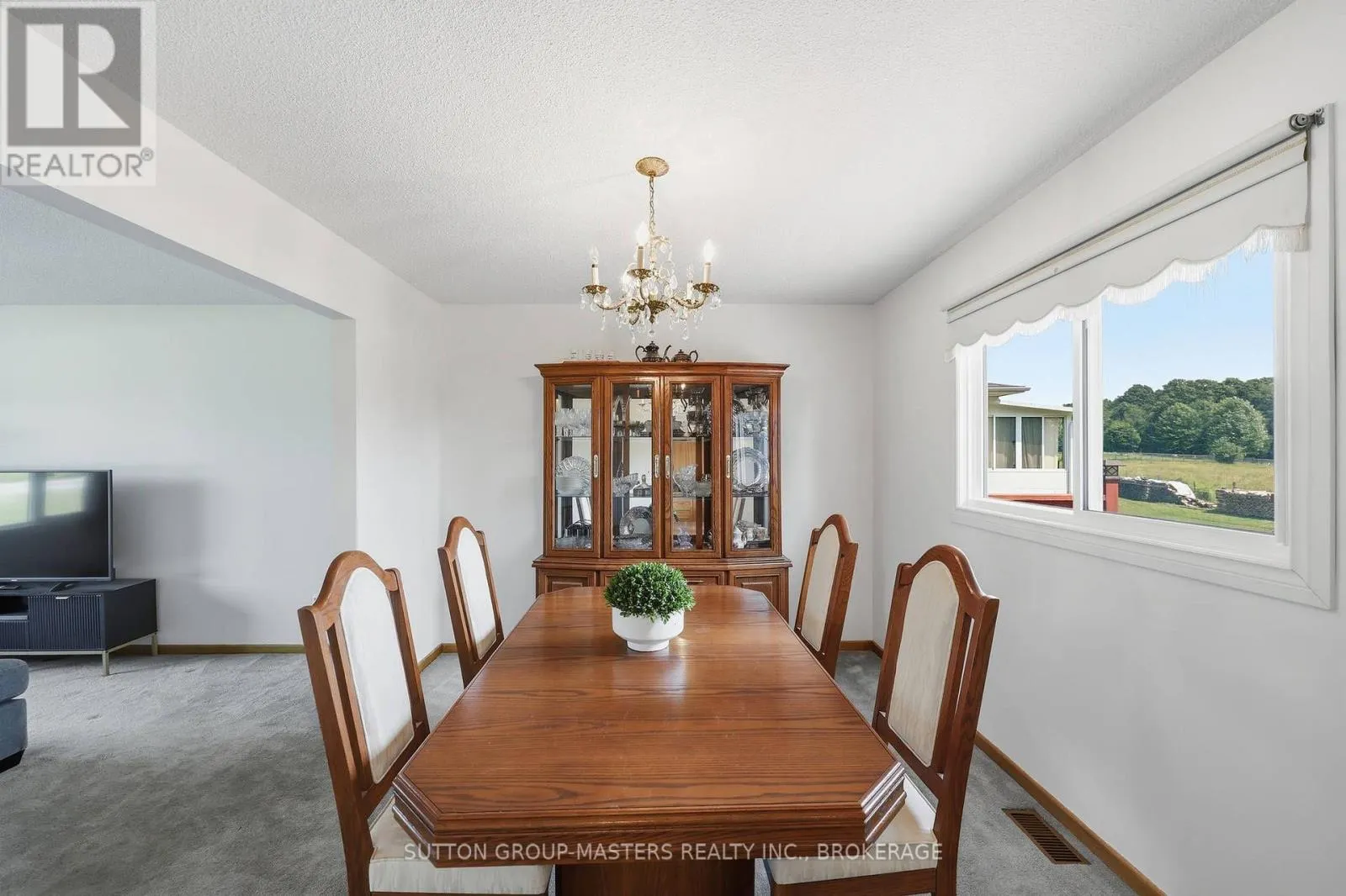 2212 BATTERSEA ROAD
