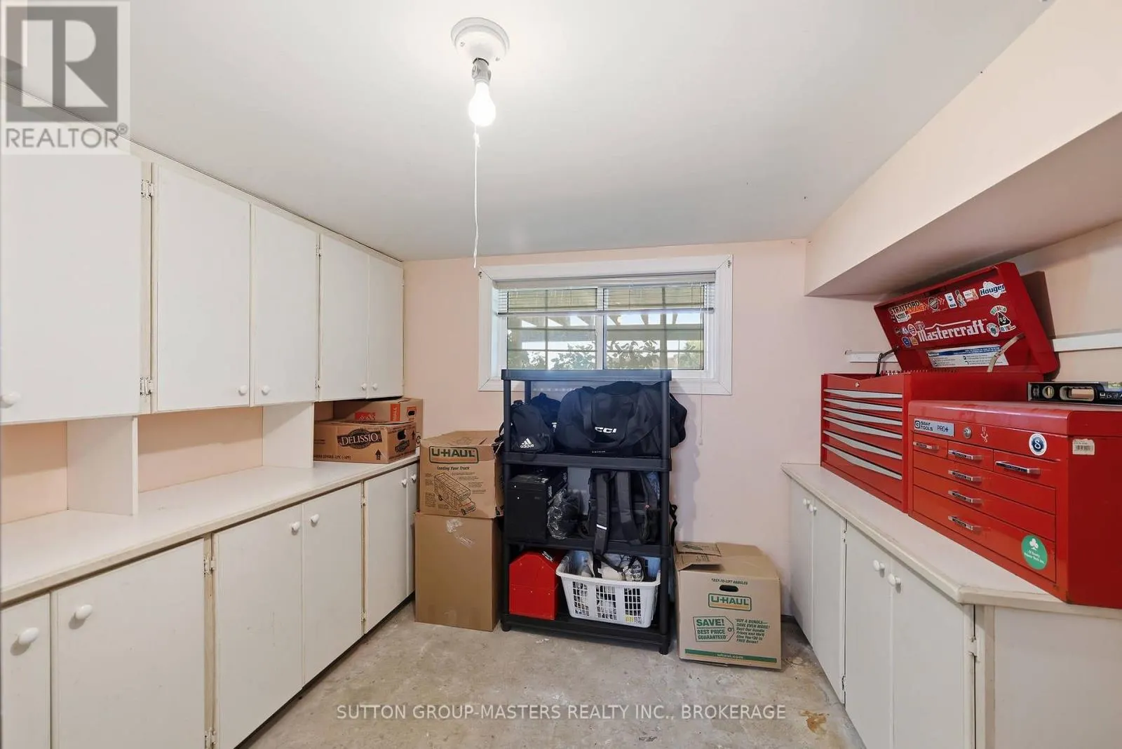 2212 BATTERSEA ROAD