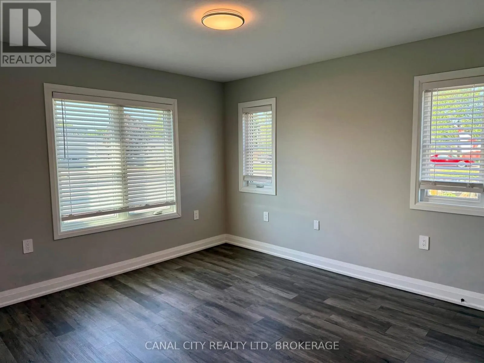 4 - 6 ANN STREET #4