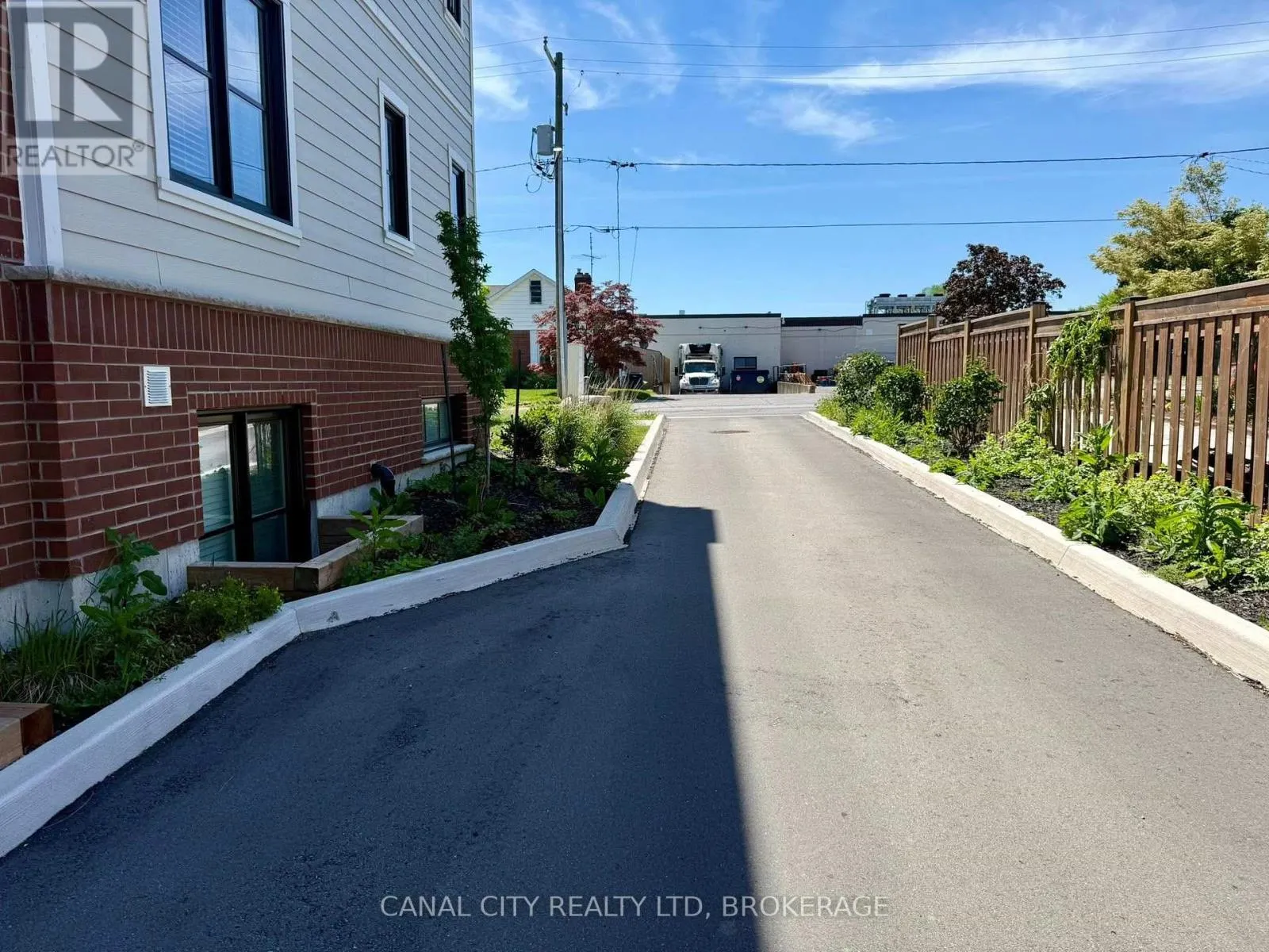 4 - 6 ANN STREET #4
