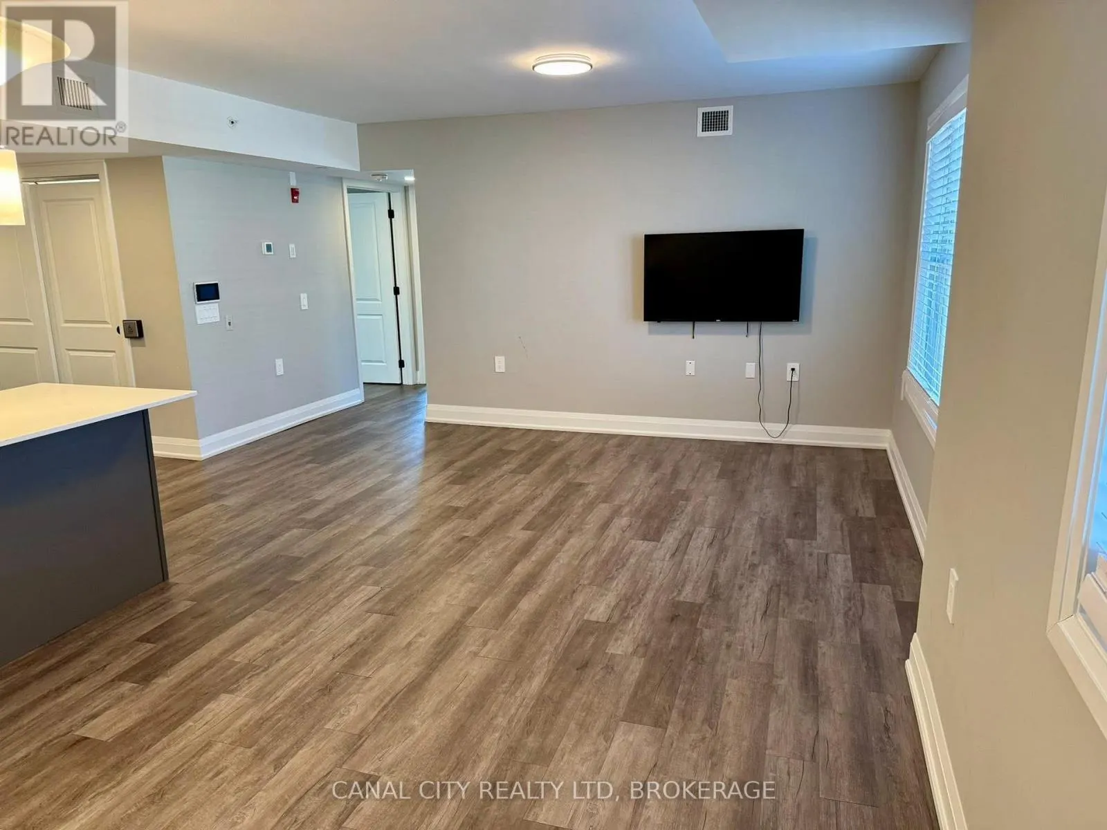4 - 6 ANN STREET #4