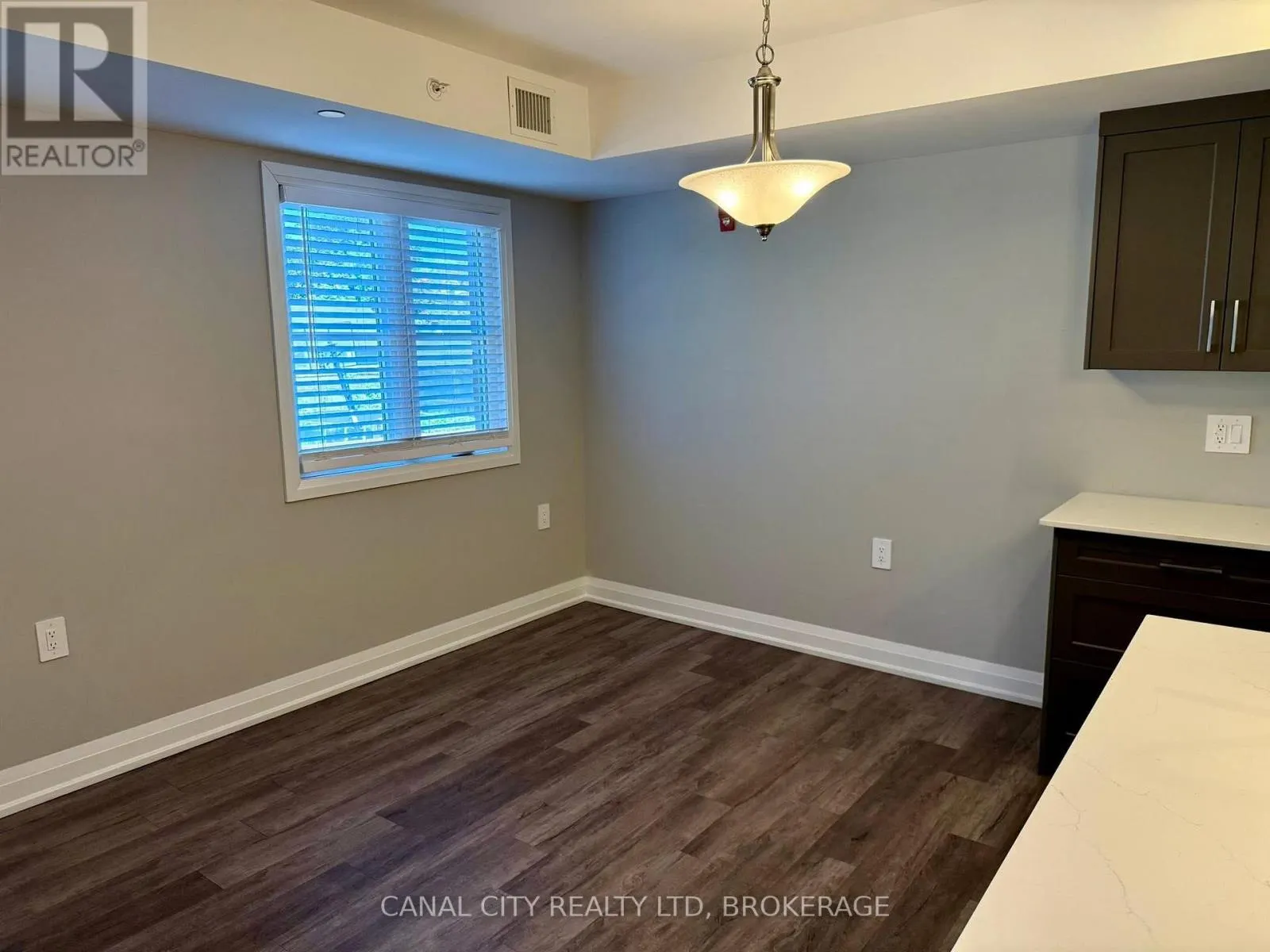 4 - 6 ANN STREET #4