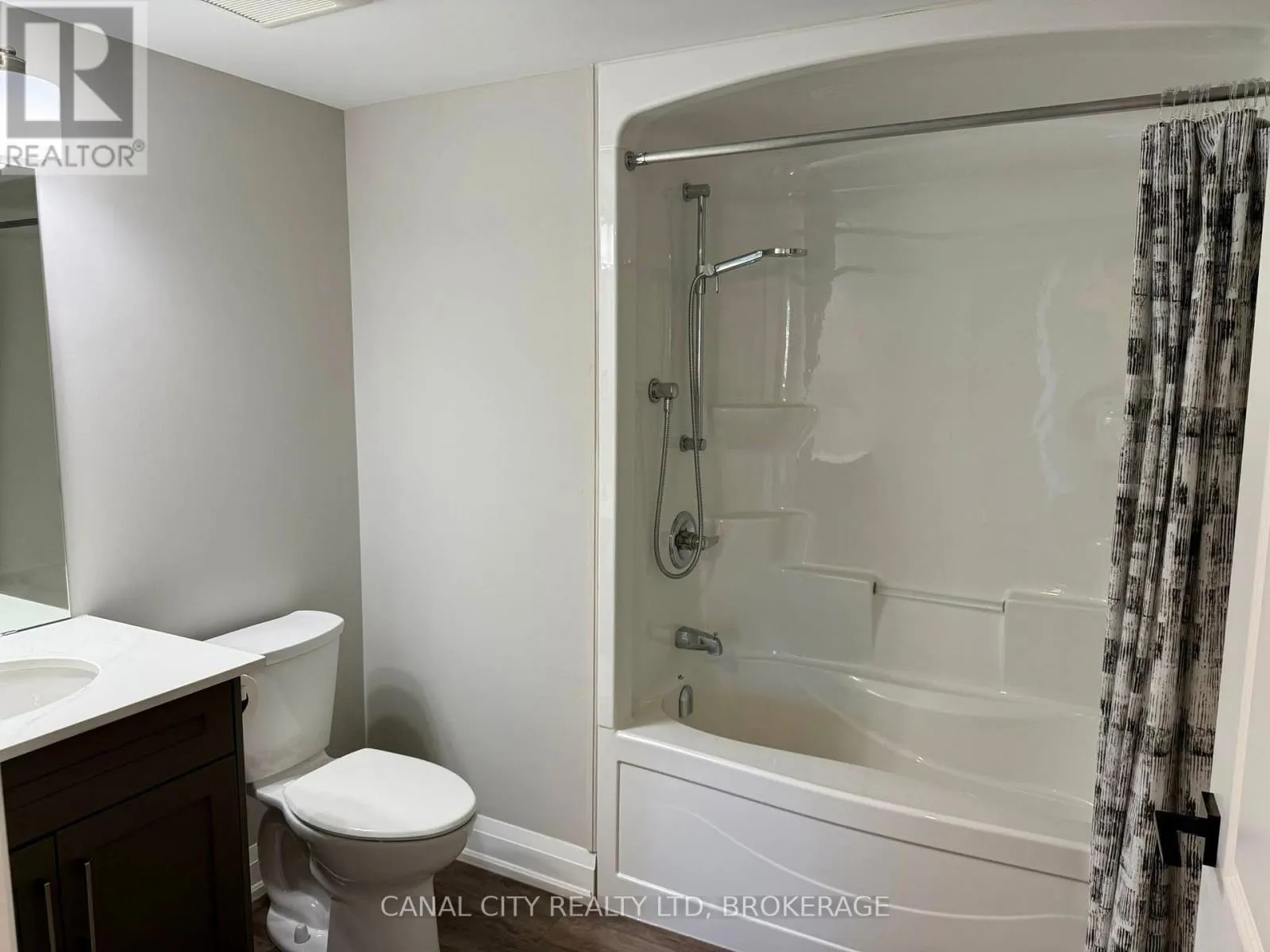 4 - 6 ANN STREET #4