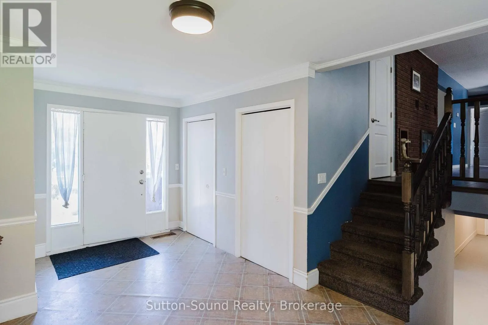 130 CLEARVIEW CRESCENT