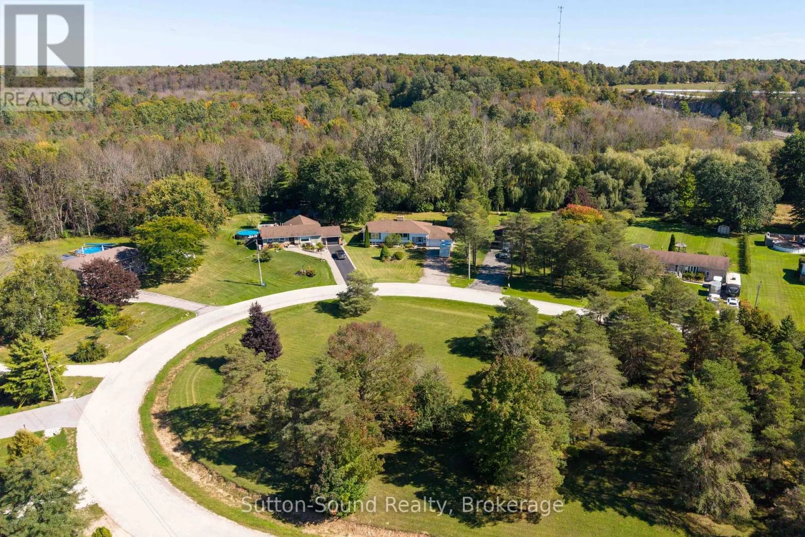 130 CLEARVIEW CRESCENT
