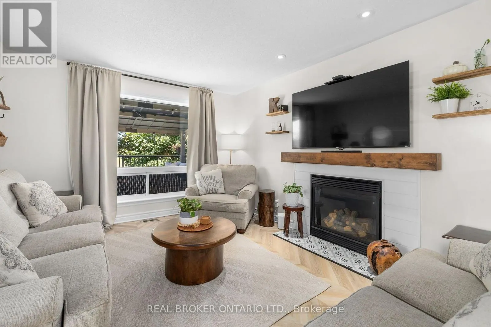 83 COMBA DRIVE