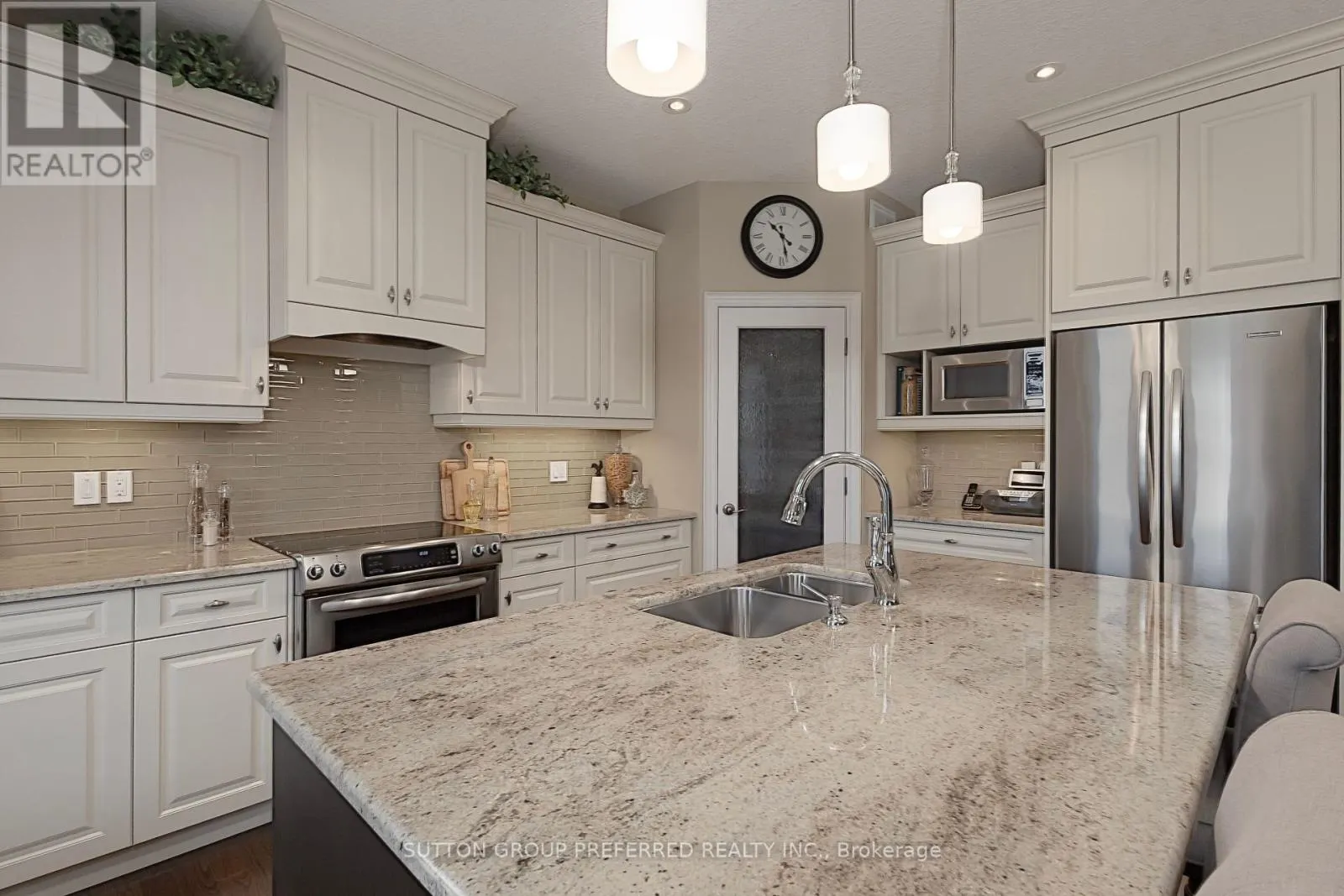 38 BRENMAR CRESCENT