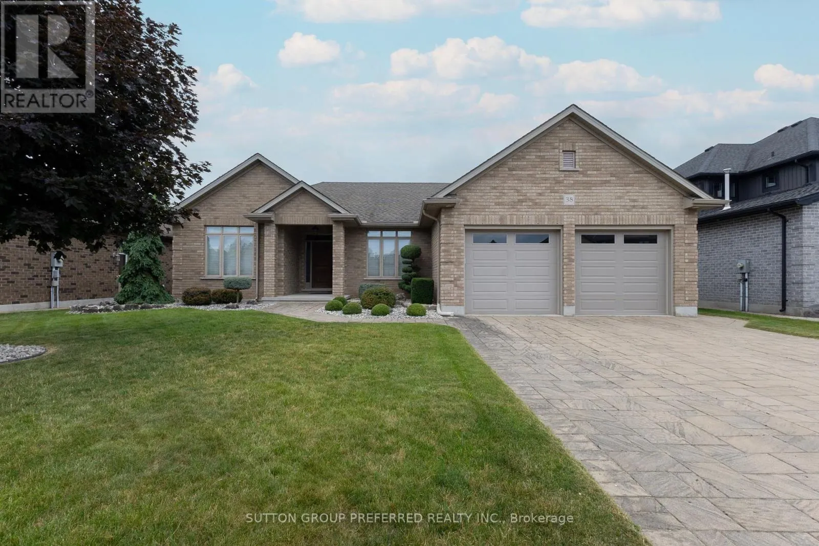 38 BRENMAR CRESCENT