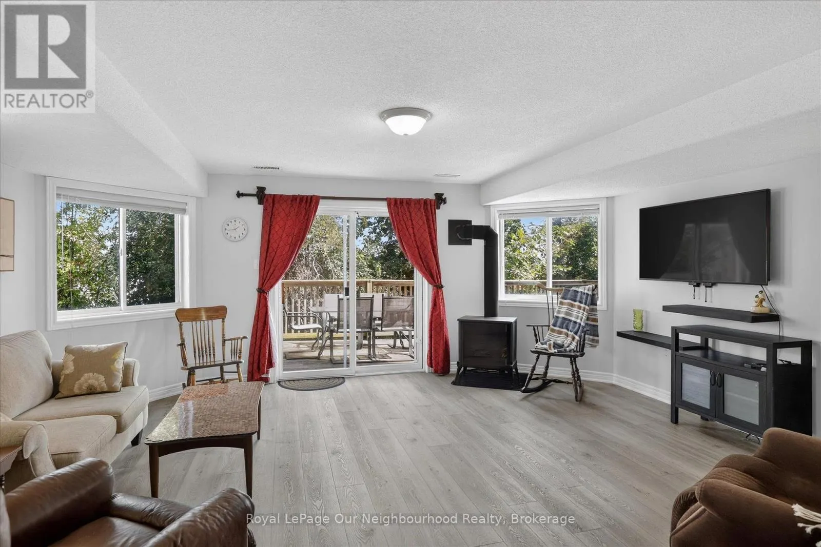 1072 SILVERDALE ROAD