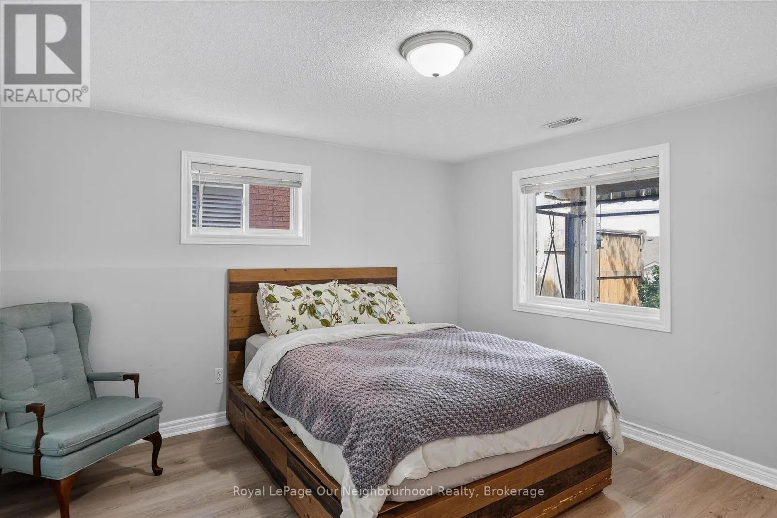 1072 SILVERDALE ROAD