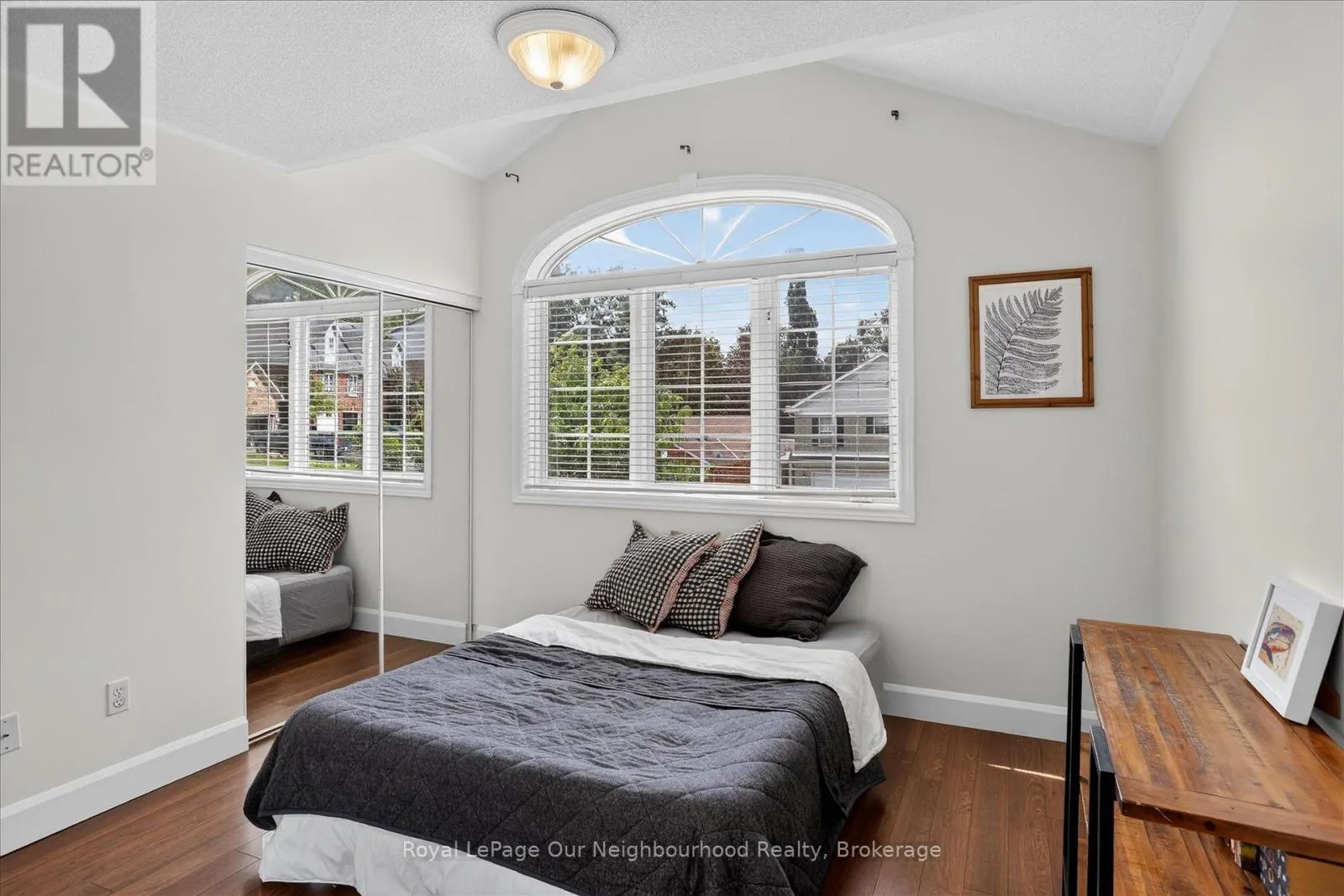 1072 SILVERDALE ROAD