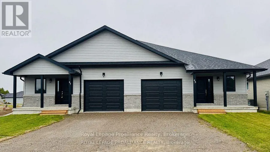 44 MACKENZIE JOHN CRESCENT