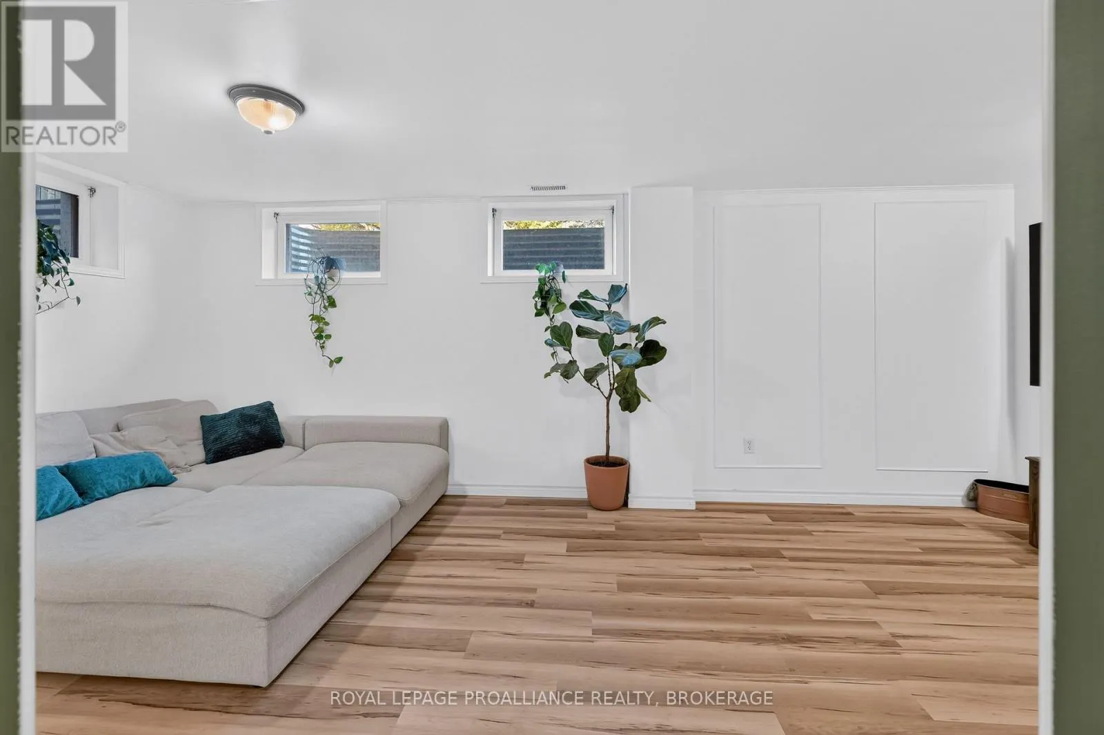289 AVENUE ROAD