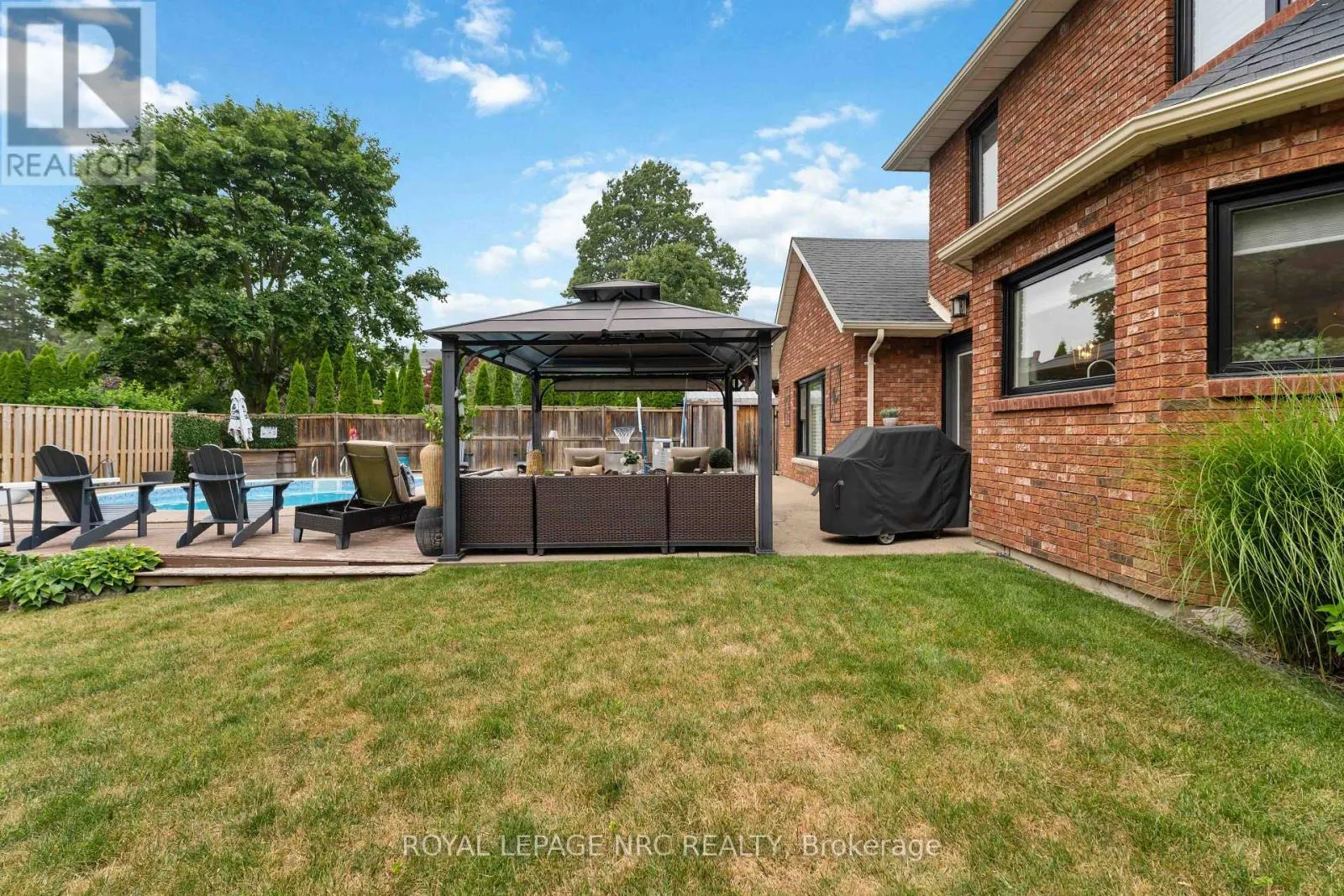 42 FORESTHILL CRESCENT