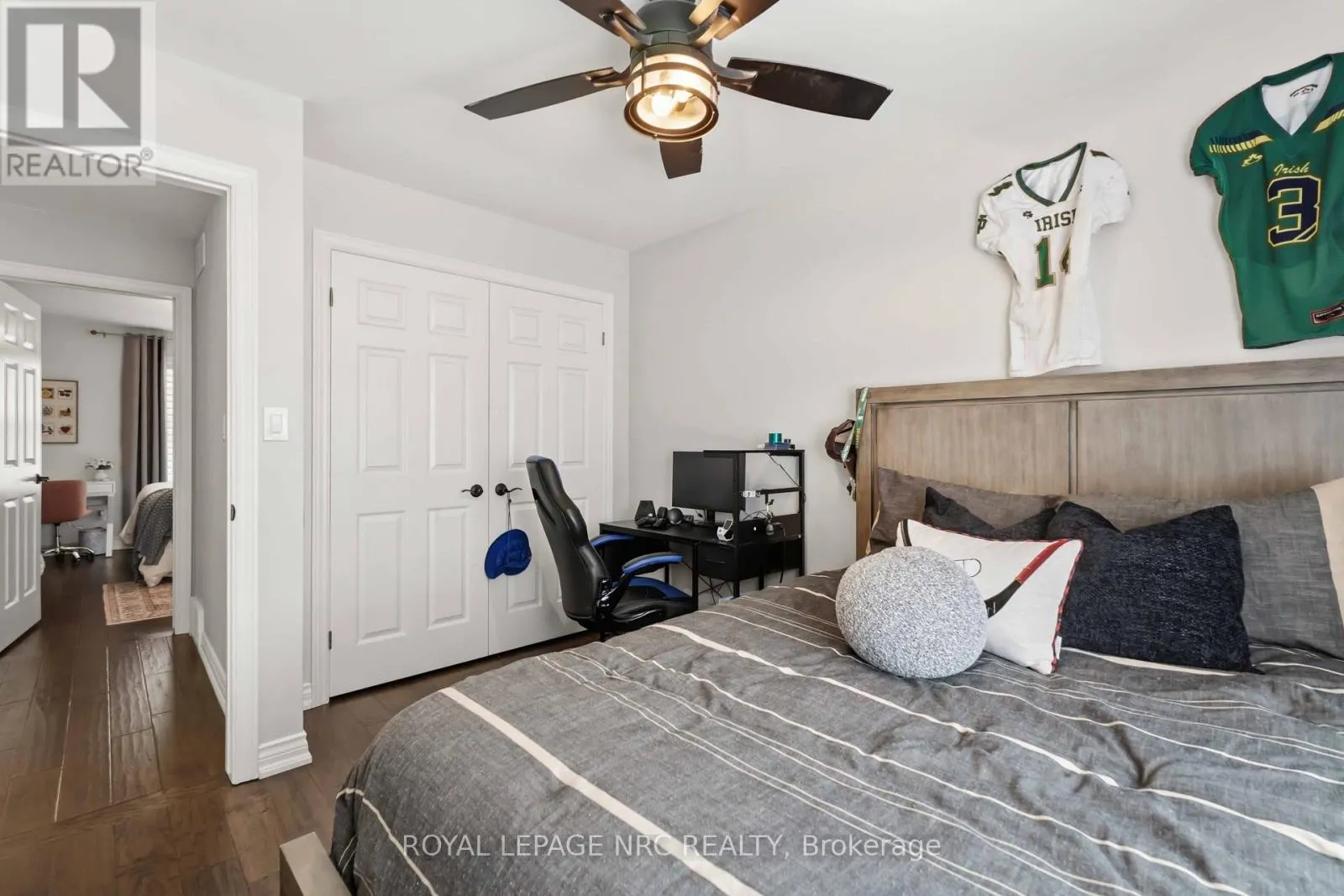 42 FORESTHILL CRESCENT