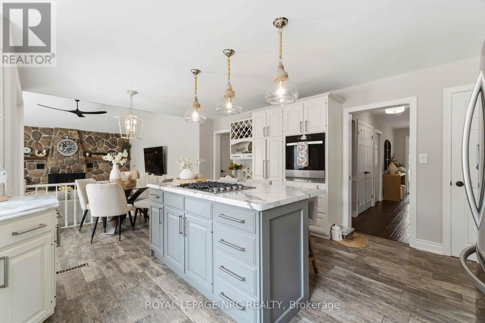 42 FORESTHILL CRESCENT