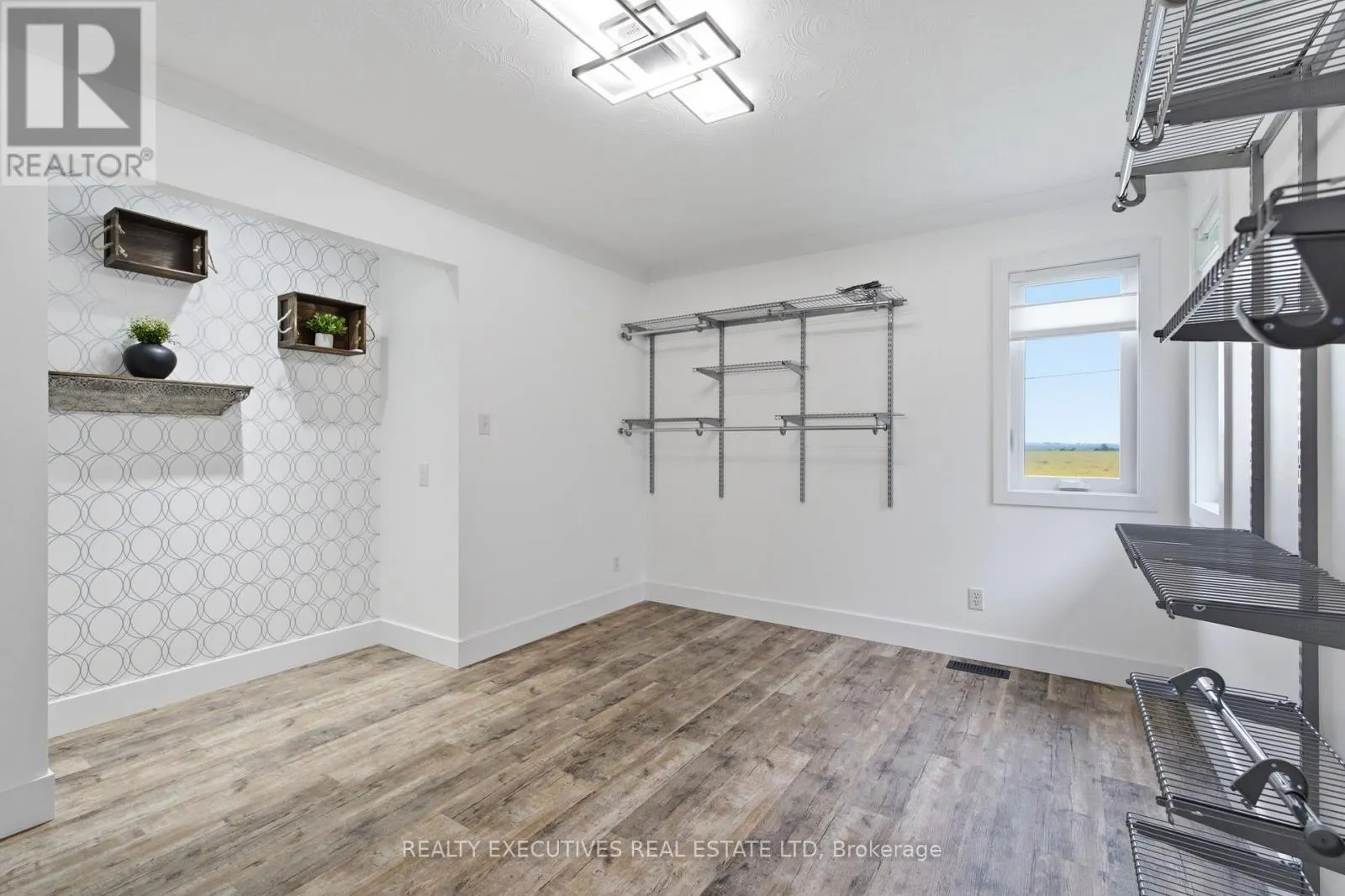25 CRYSLER STATION ROAD