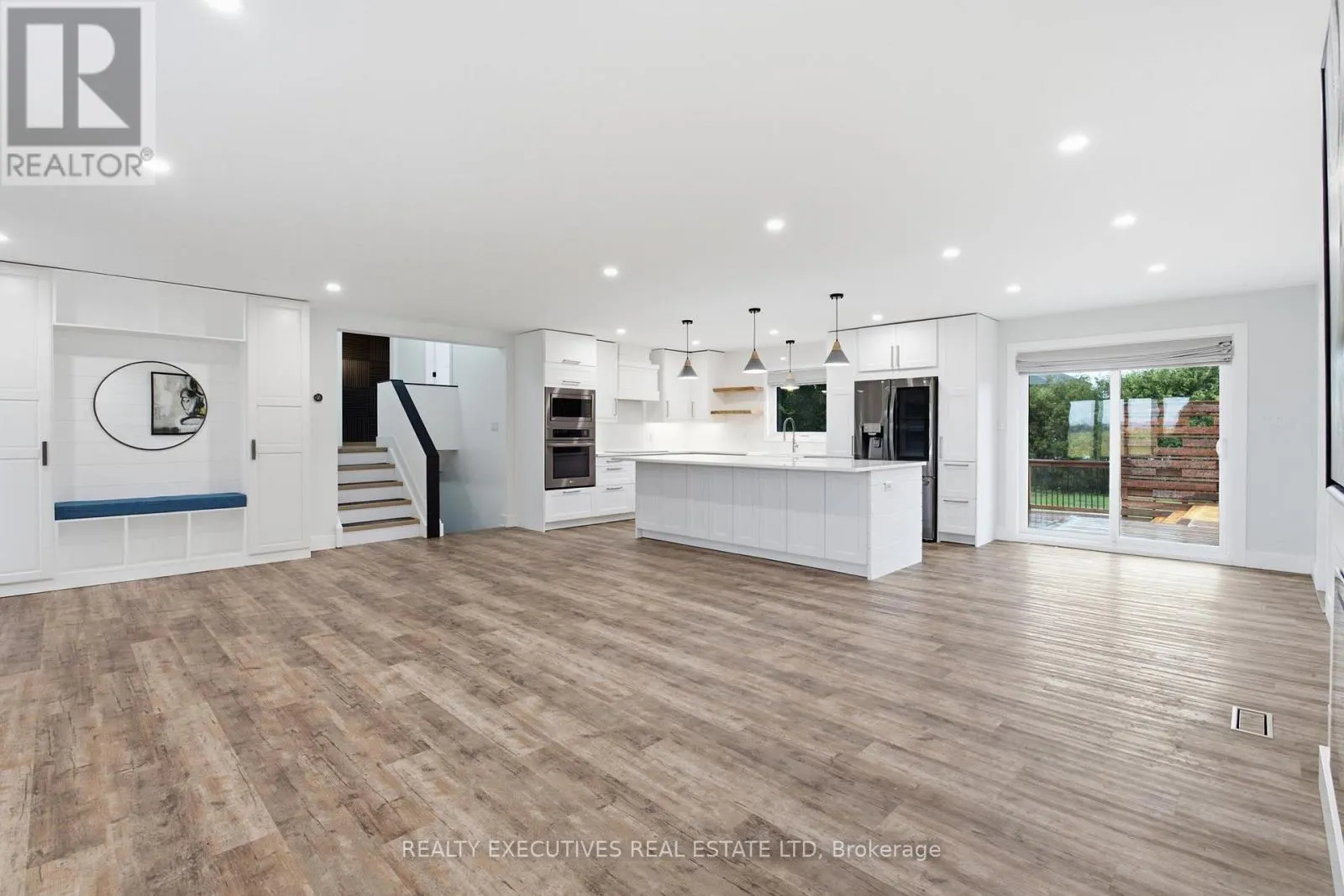 25 CRYSLER STATION ROAD