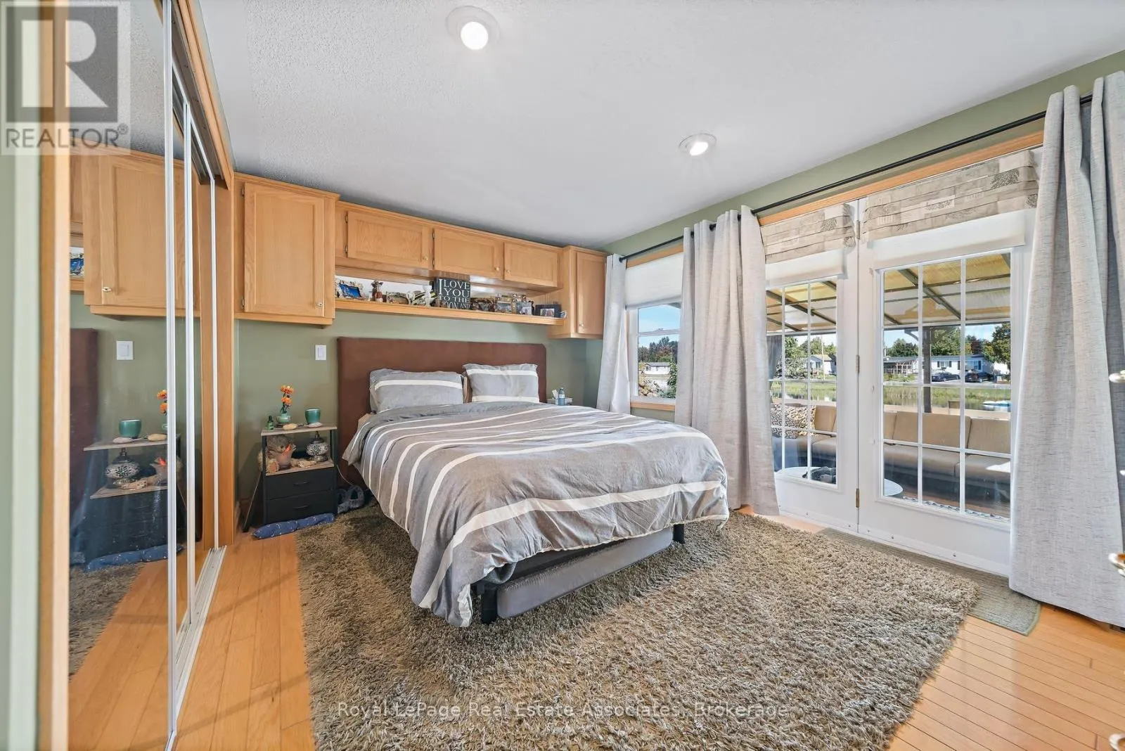 48 LAKESHORE DRIVE