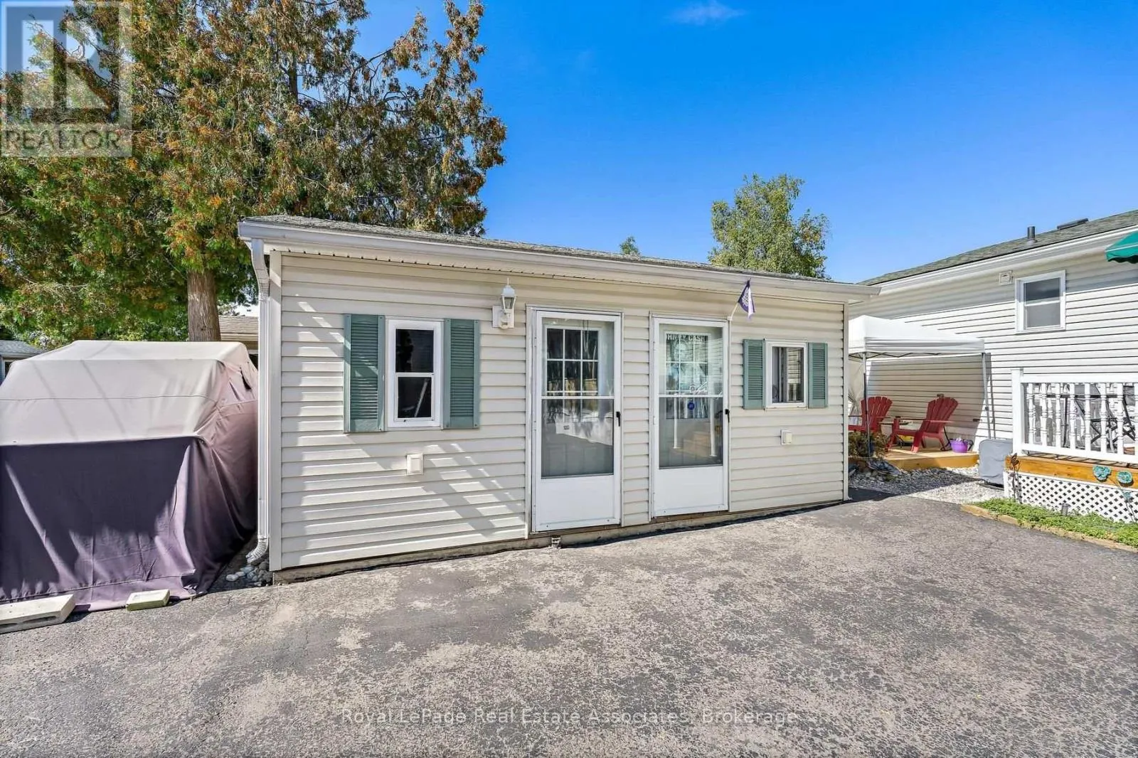 48 LAKESHORE DRIVE