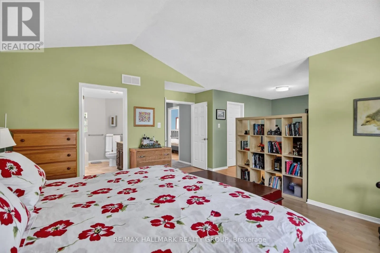 133 FAIRLOP WAY