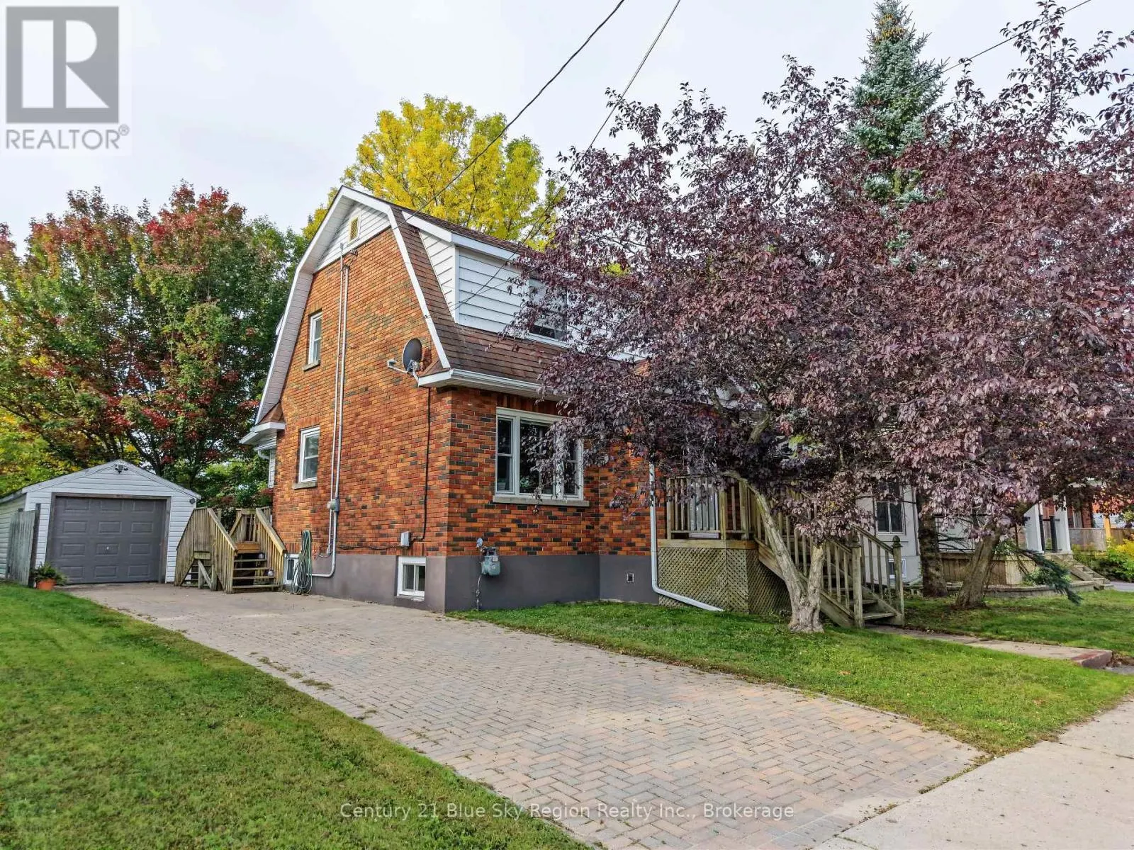 941 MAIN STREET W
