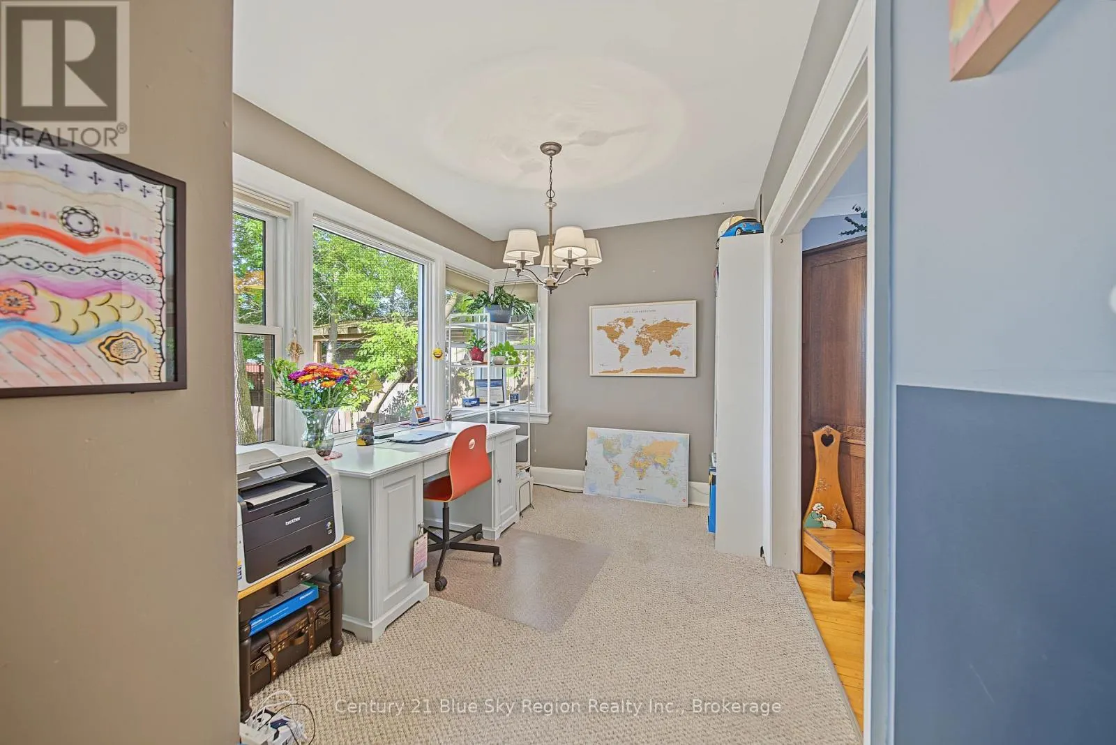 941 MAIN STREET W