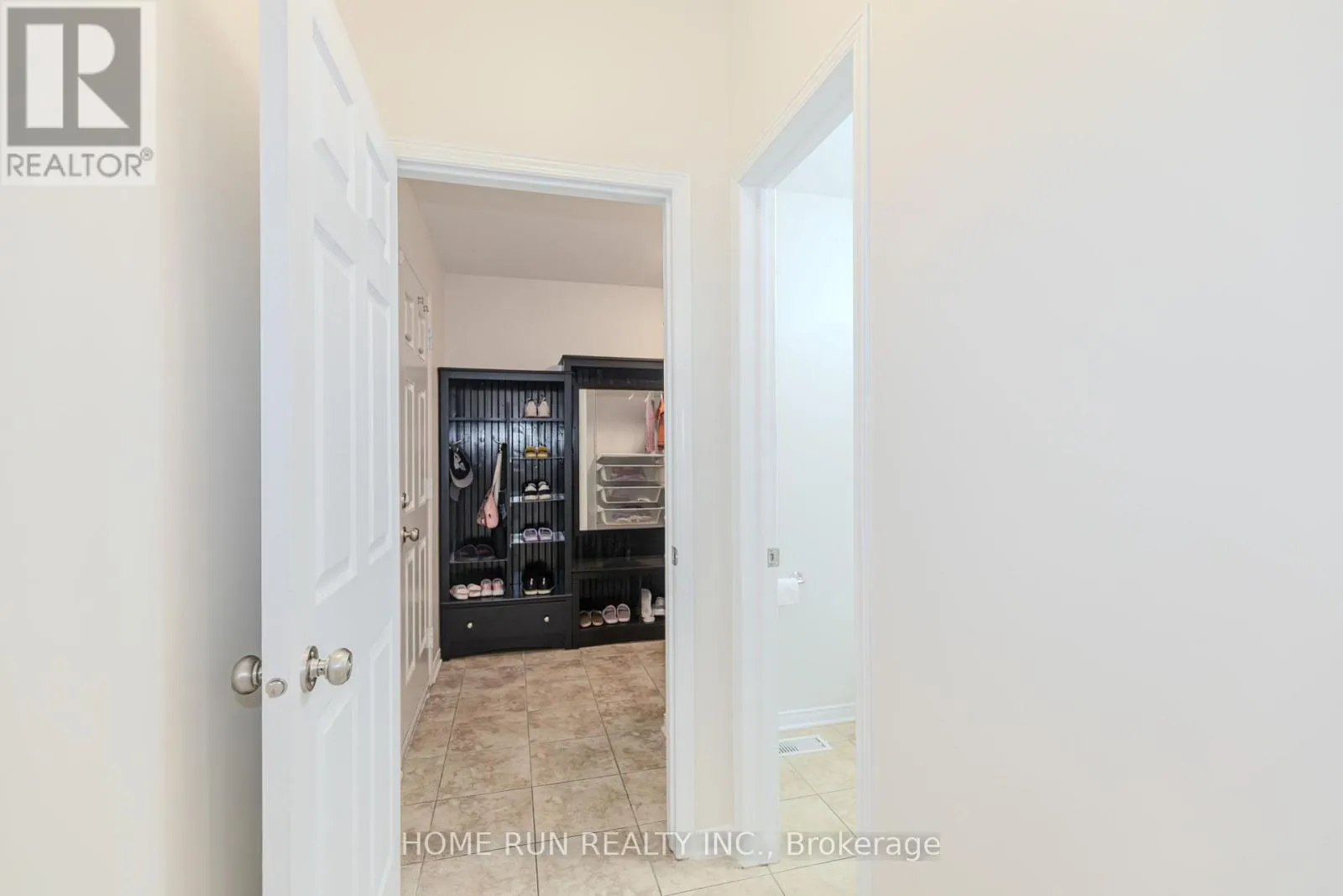 538 RAVENDALE WAY