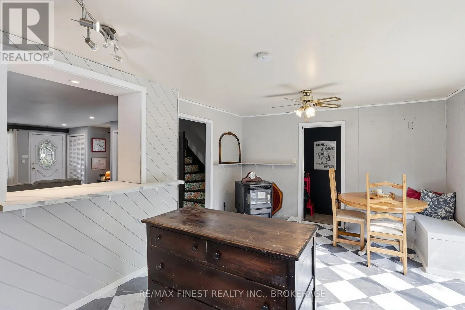 348 CHARLES STREET N