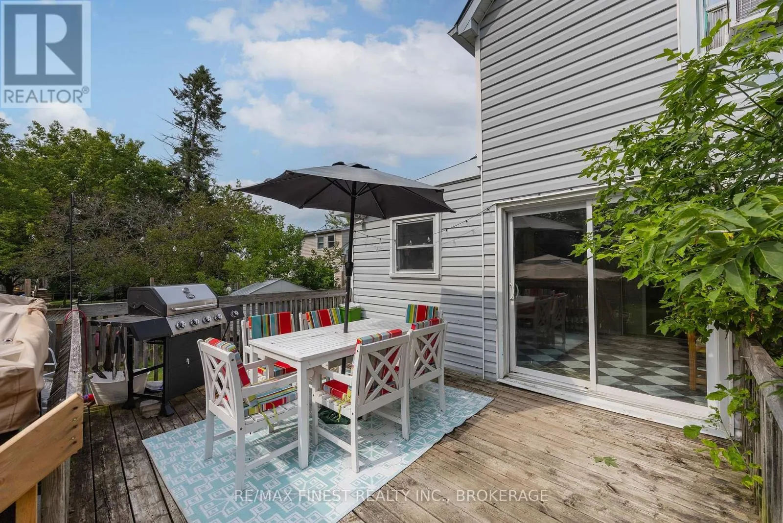 348 CHARLES STREET N