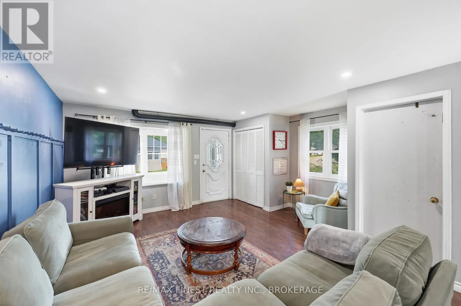 348 CHARLES STREET N