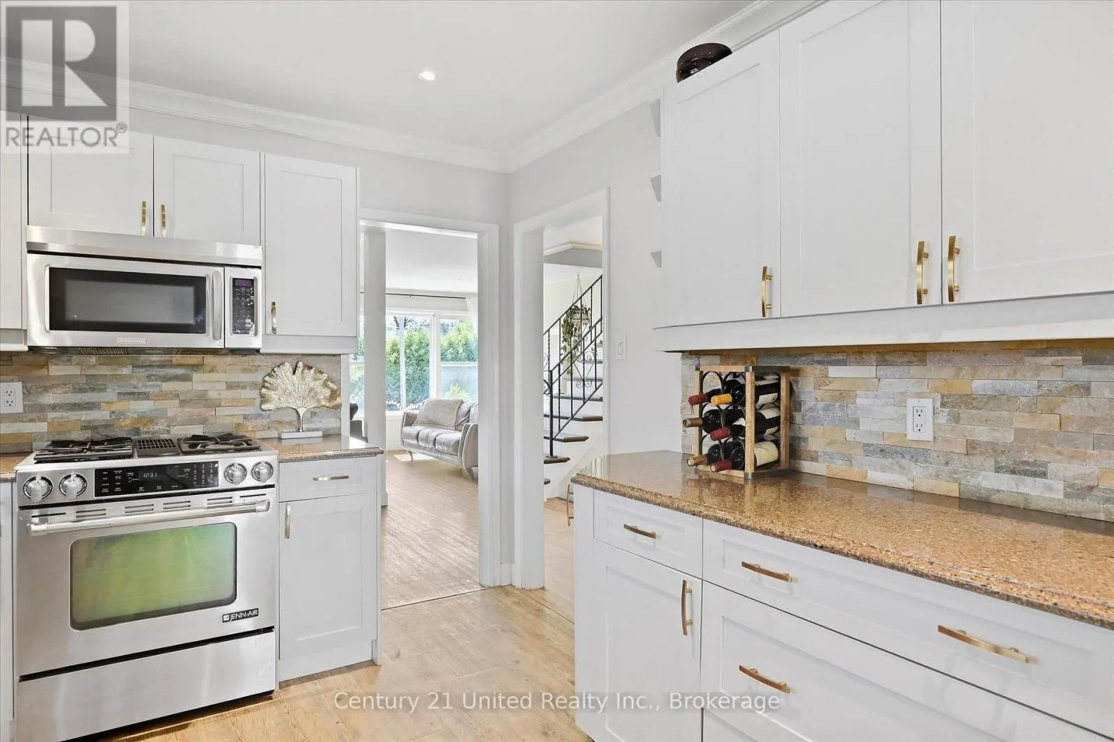 854 KAWARTHA DRIVE