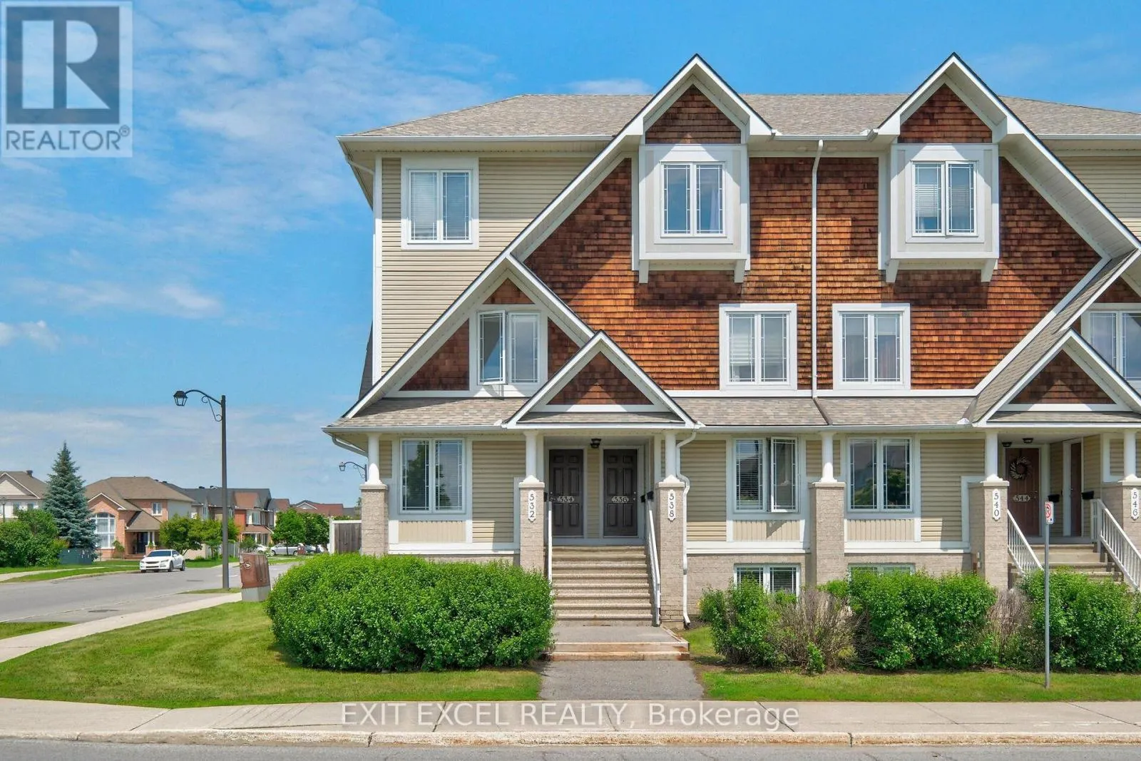 1 - 532 LAKERIDGE DRIVE