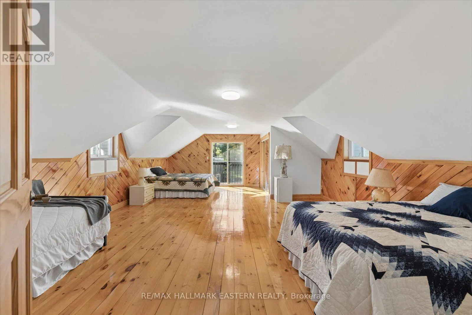 778 EIGHTH LINE ROAD S