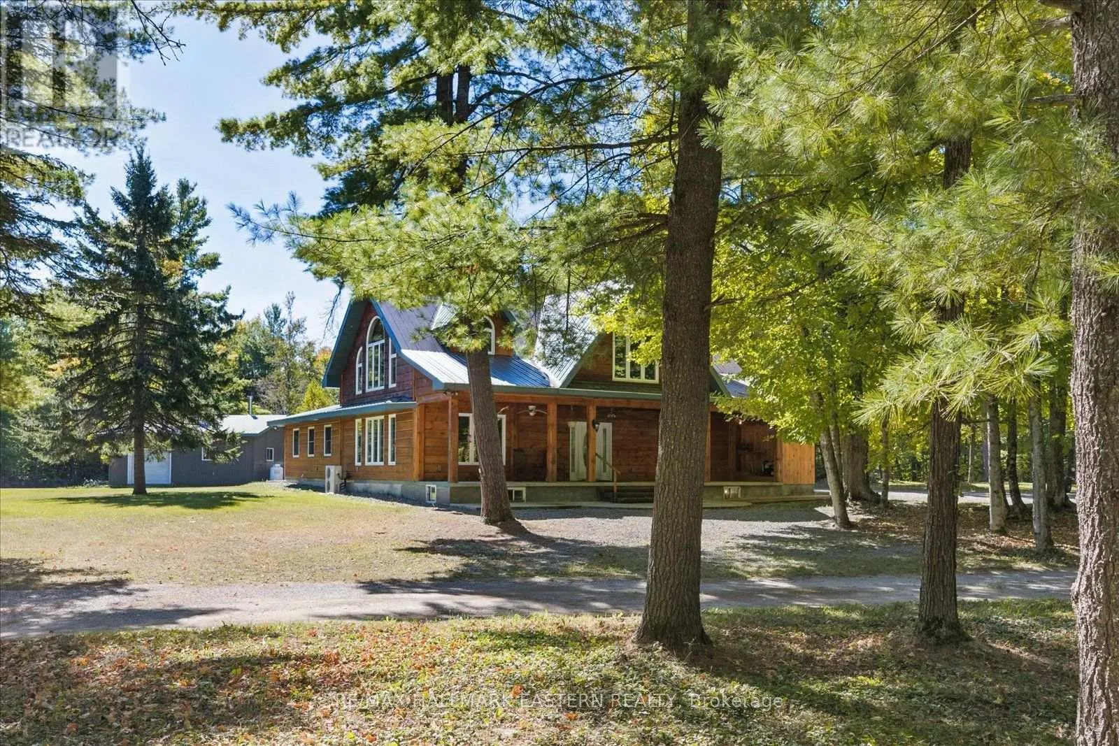 778 EIGHTH LINE ROAD S
