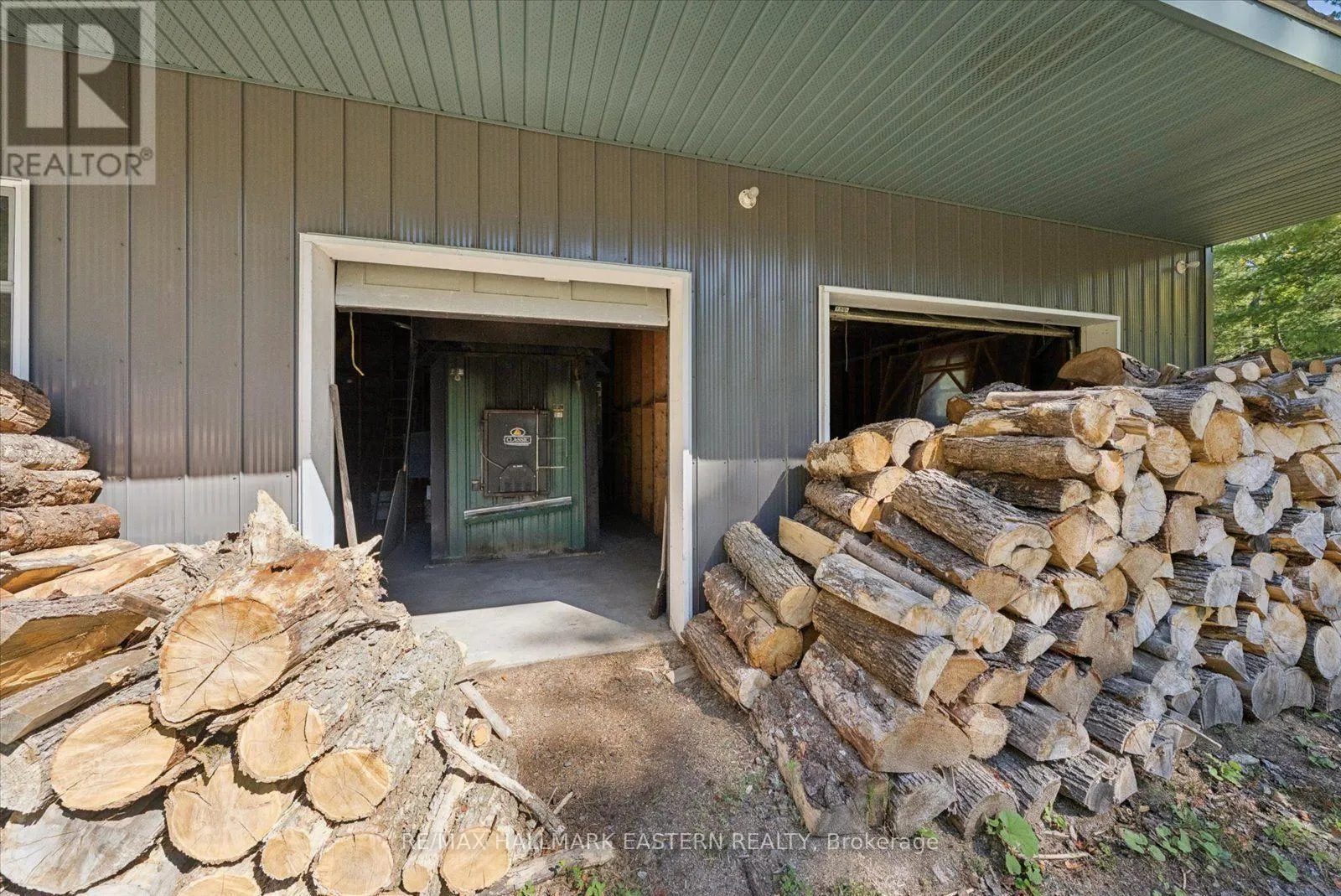 778 EIGHTH LINE ROAD S